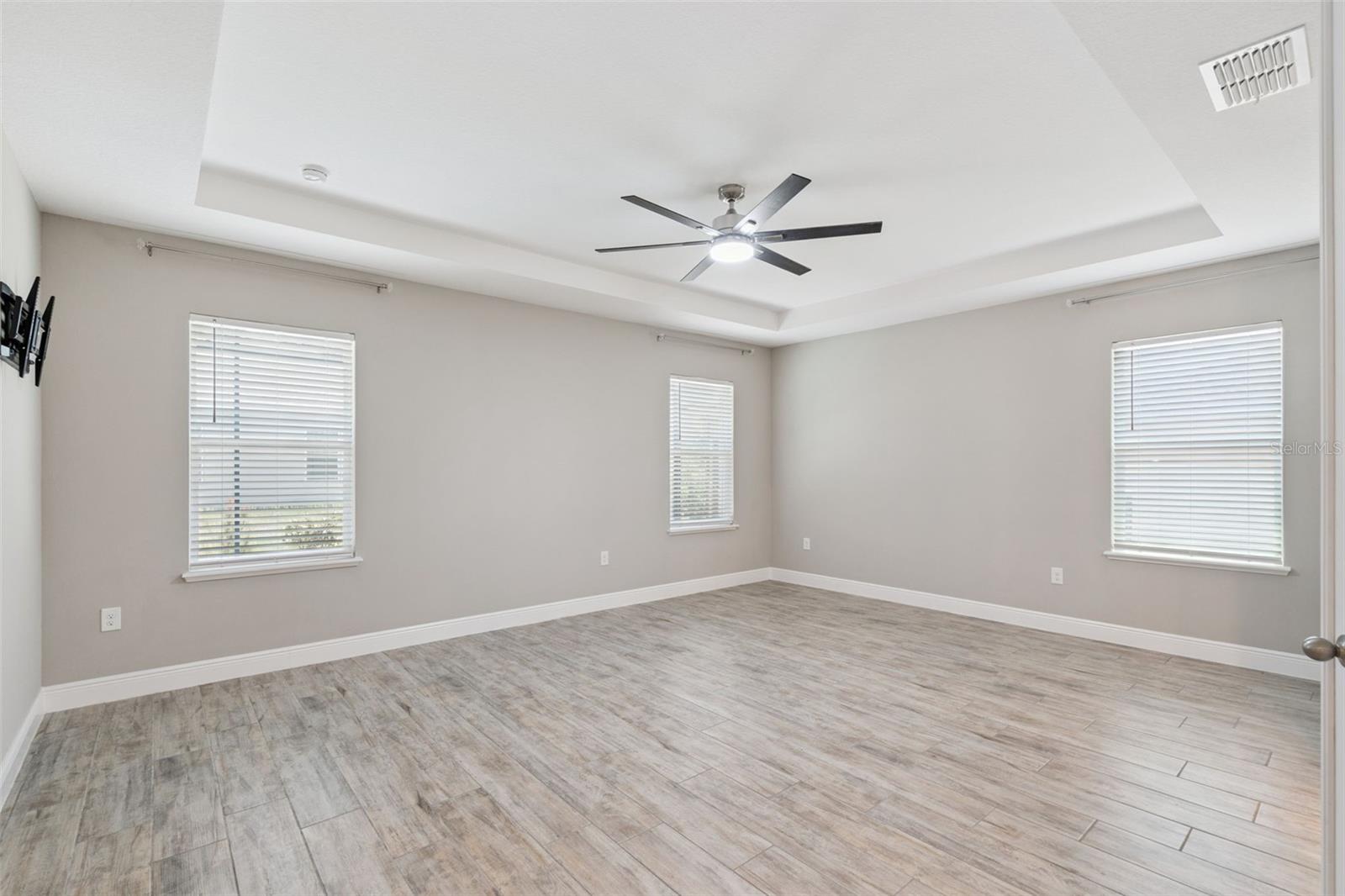 714 OAKS SHORES RD, LEESBURG, FL — photo 32