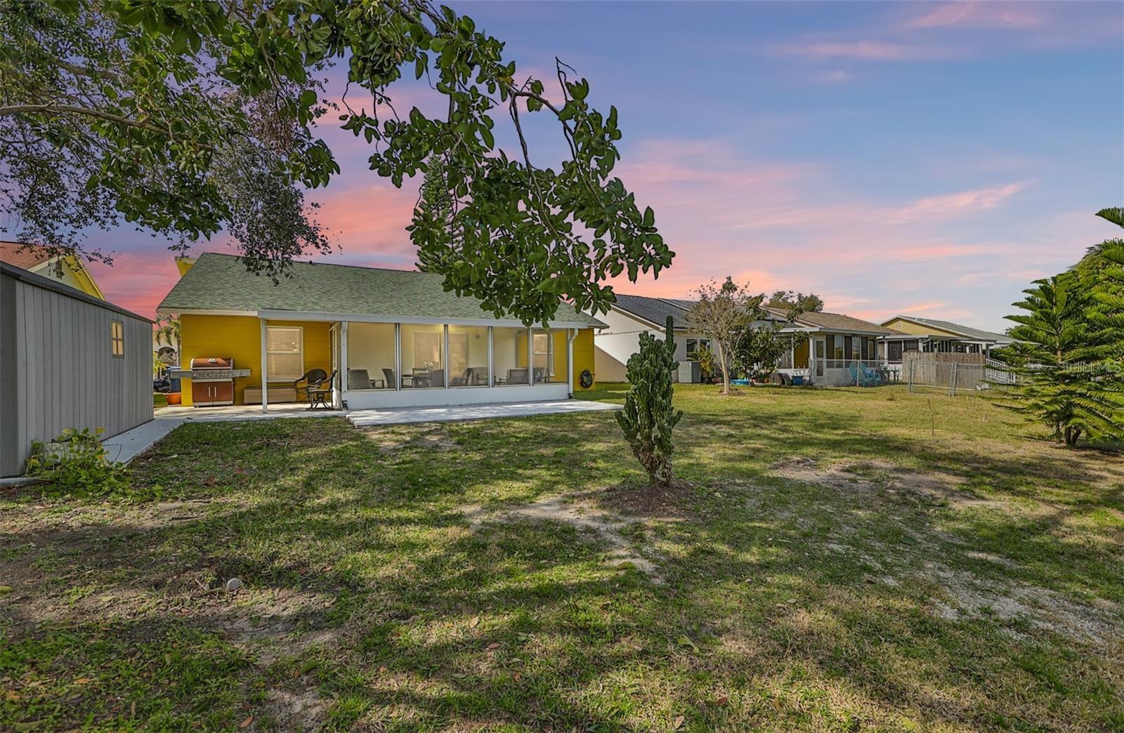 128 LOOKOUT DR, APOLLO BEACH, FL — photo 2