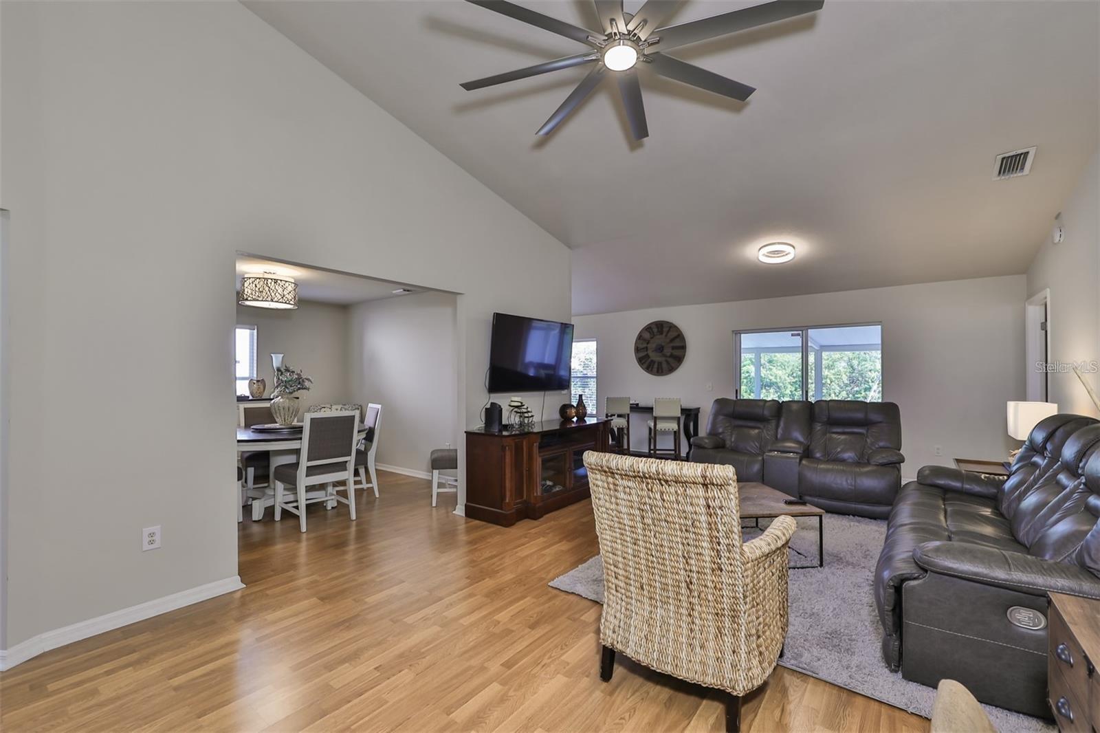 128 LOOKOUT DR, APOLLO BEACH, FL — photo 6