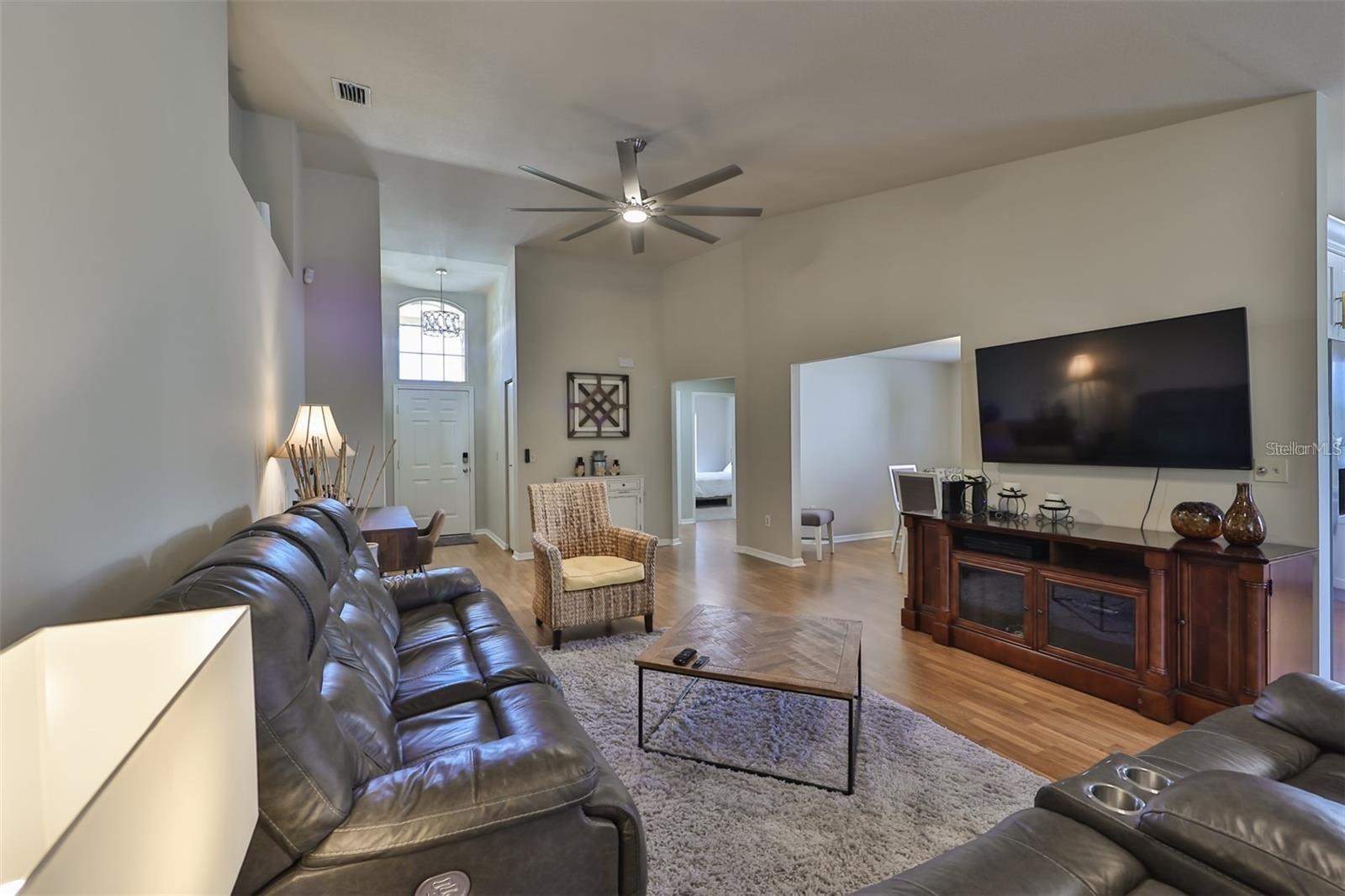 128 LOOKOUT DR, APOLLO BEACH, FL — photo 12