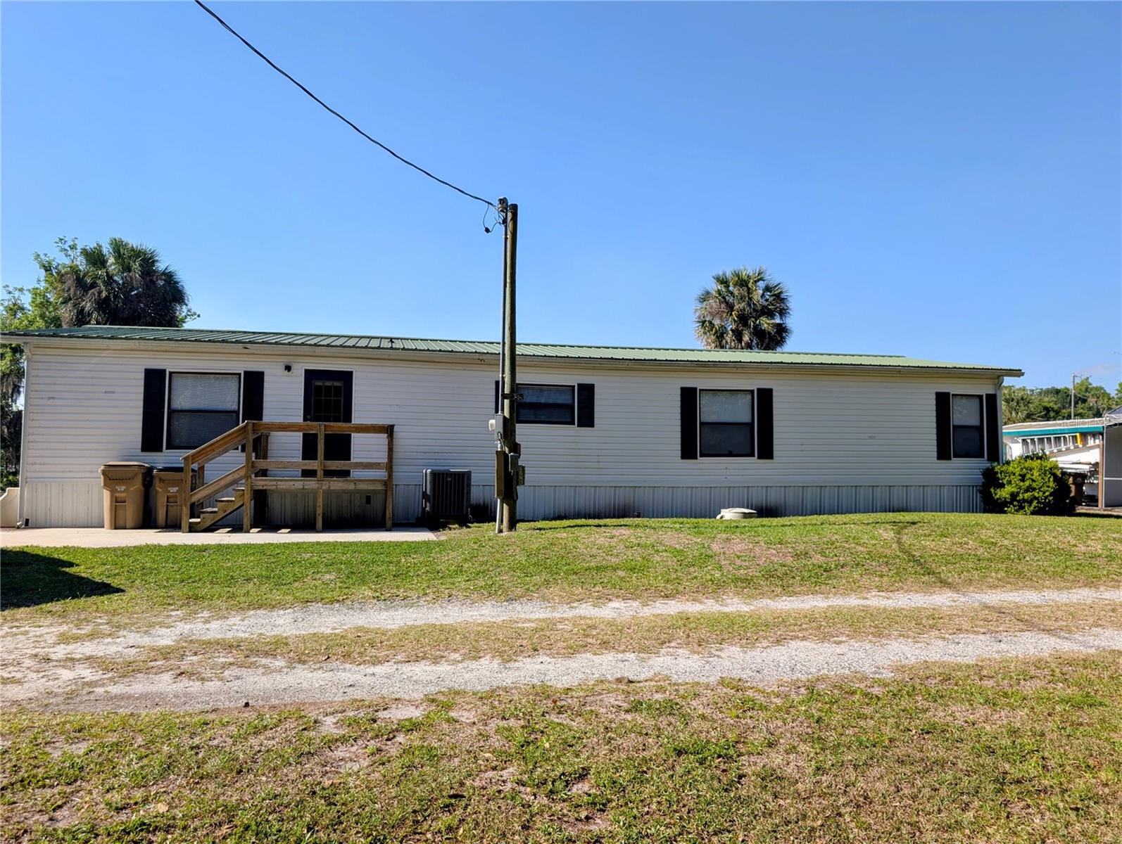 25836 MANHATTAN LN, ASTOR, FL — photo 3