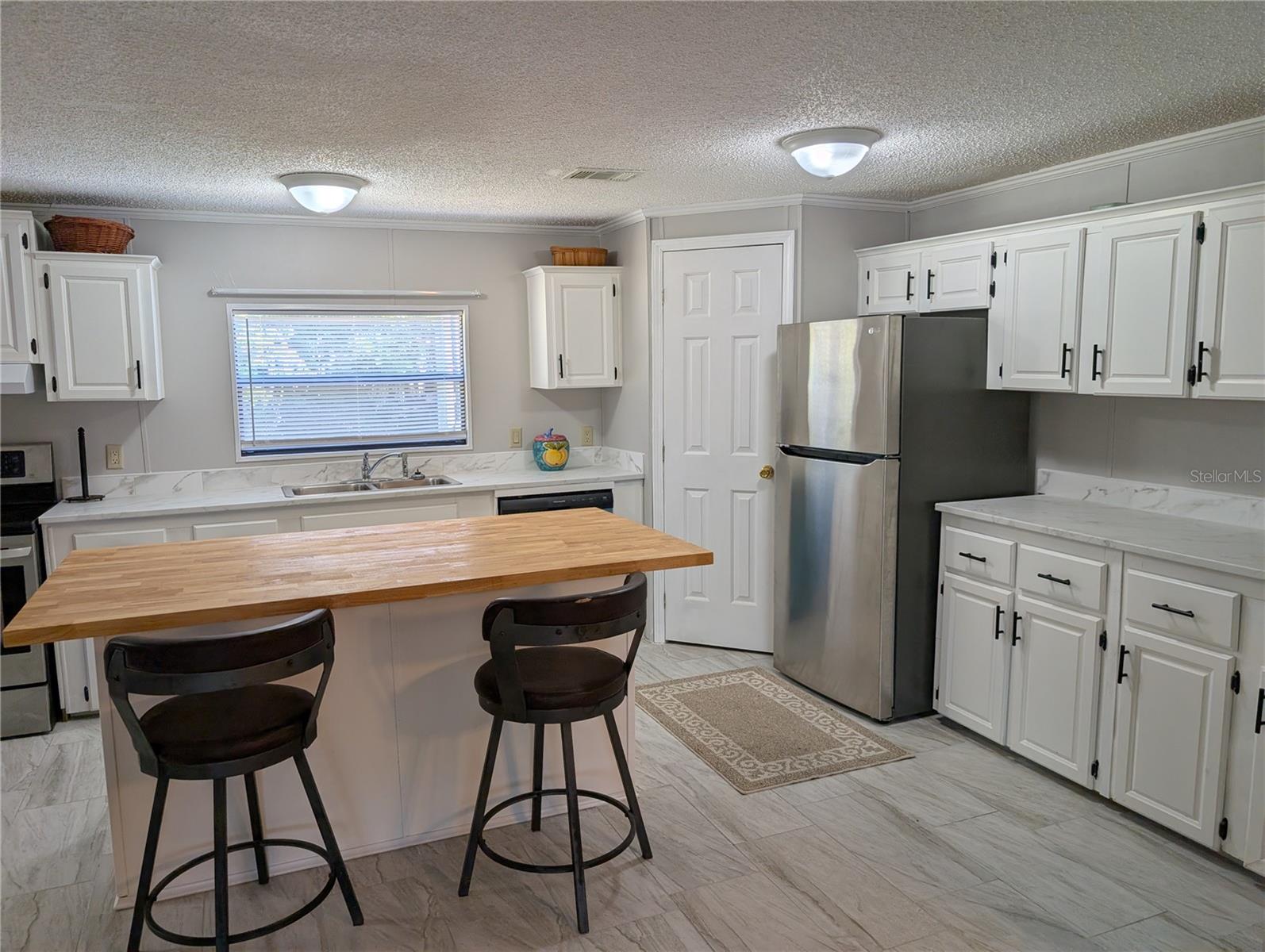 25836 MANHATTAN LN, ASTOR, FL — photo 5