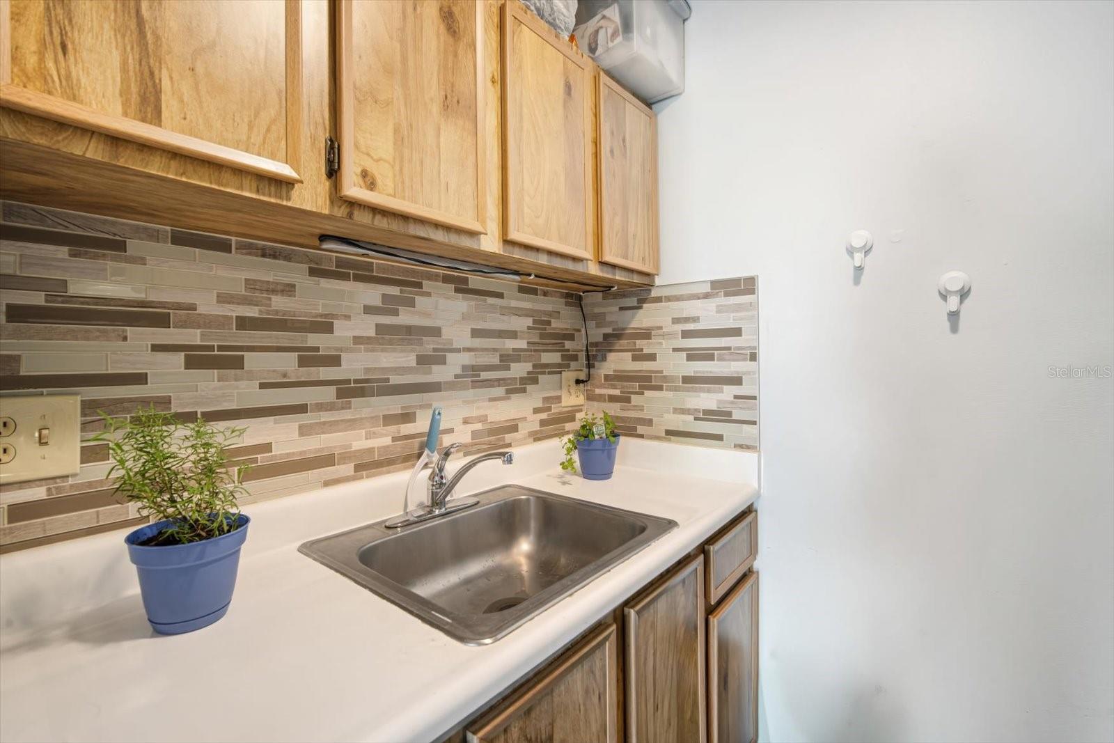 4130 DOLPHIN DR #203, TAMPA, FL — photo 5