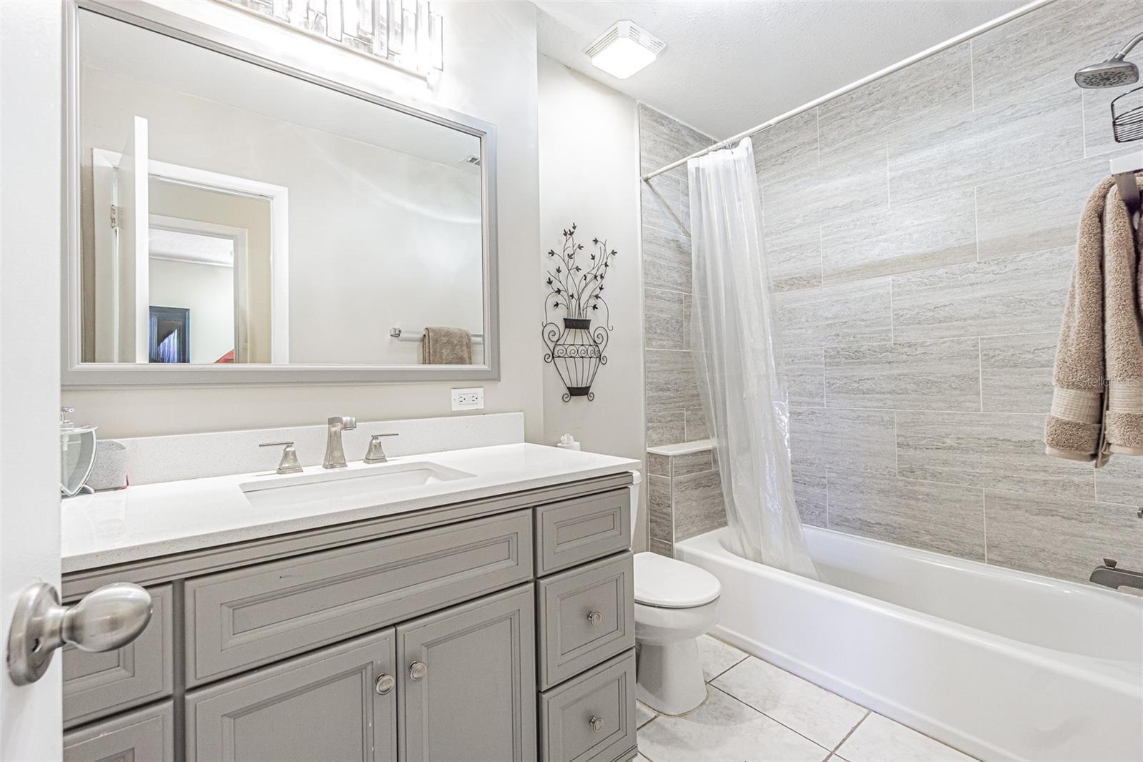 7348 BROOKVIEW CIR, TAMPA, FL — photo 19