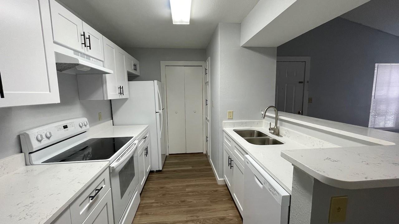 4225 THORNBRIAR LN #201, ORLANDO, FL — photo 2