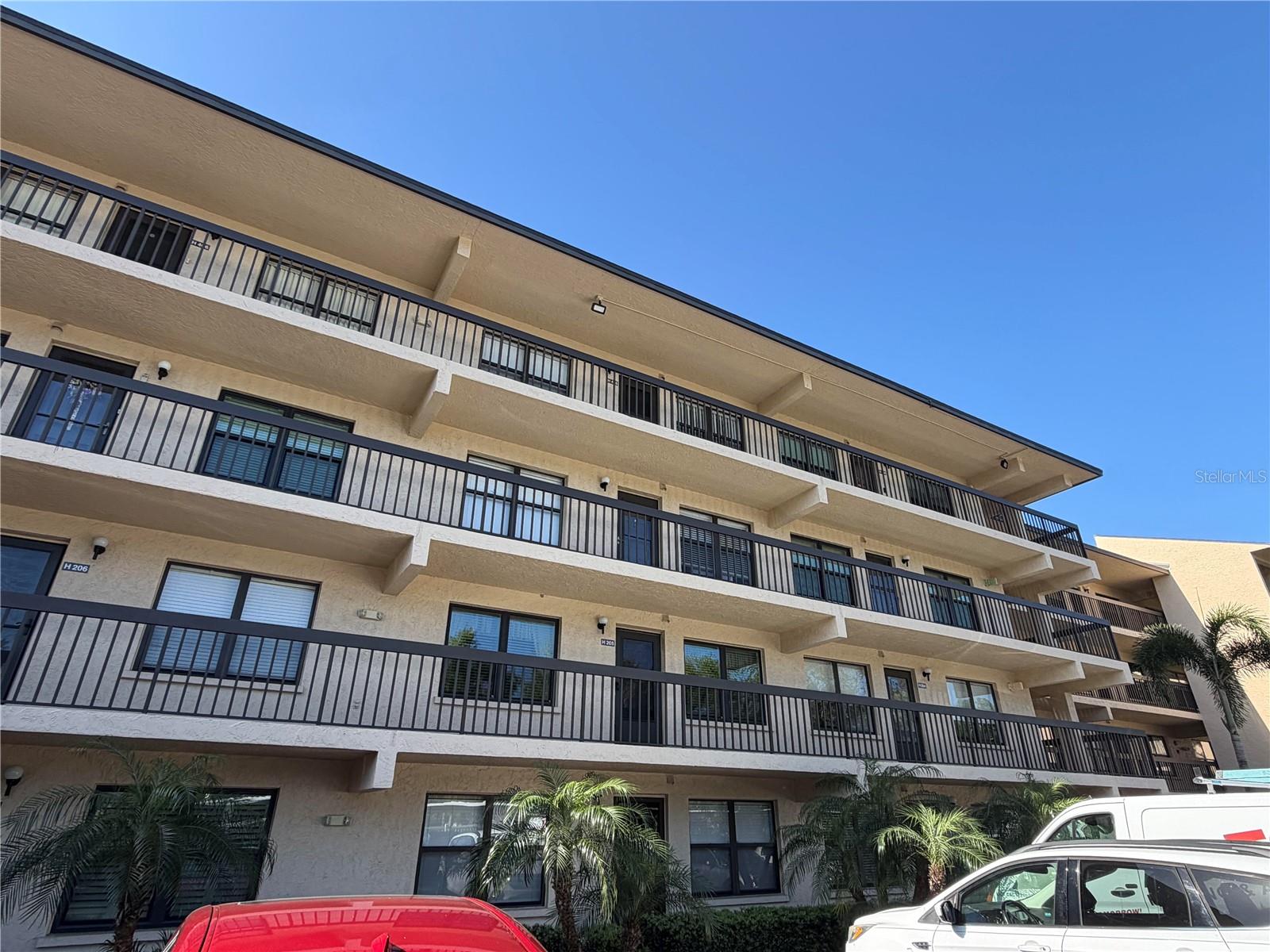 515 W 30TH AVE #405-H, BRADENTON, FL — photo 2