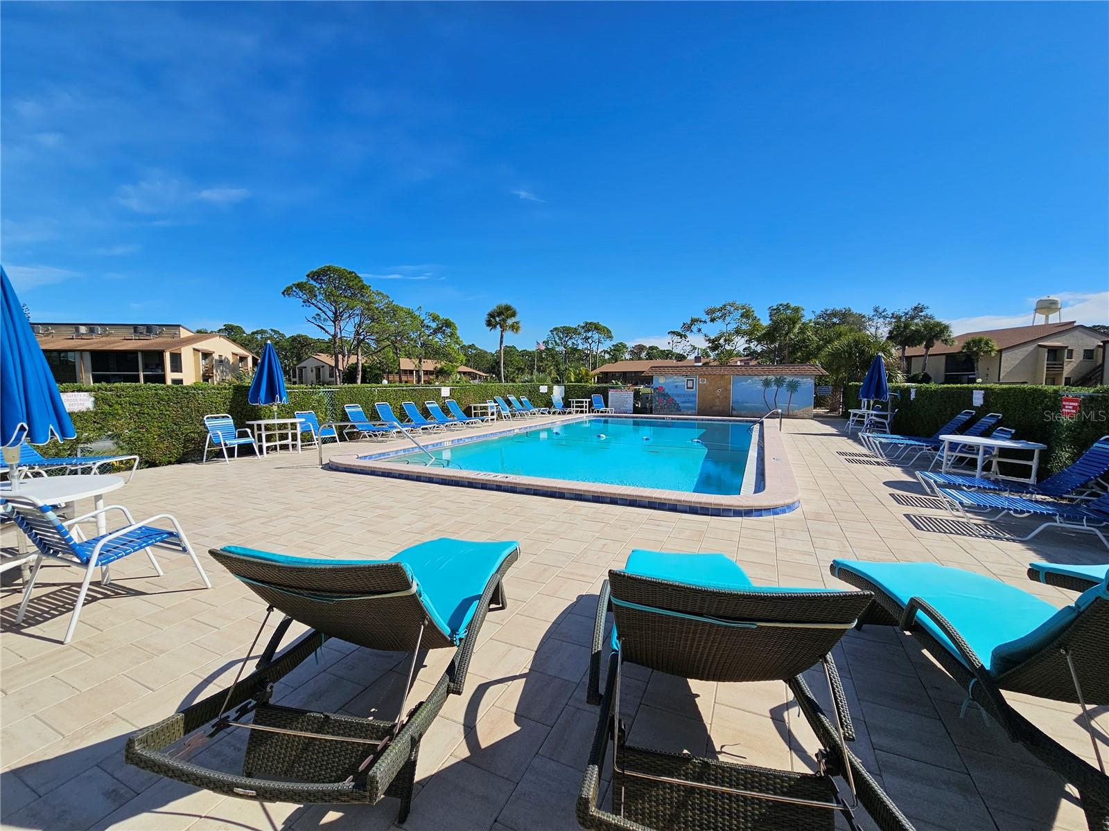 6 QUAILS RUN BLVD #9, ENGLEWOOD, FL — photo 16