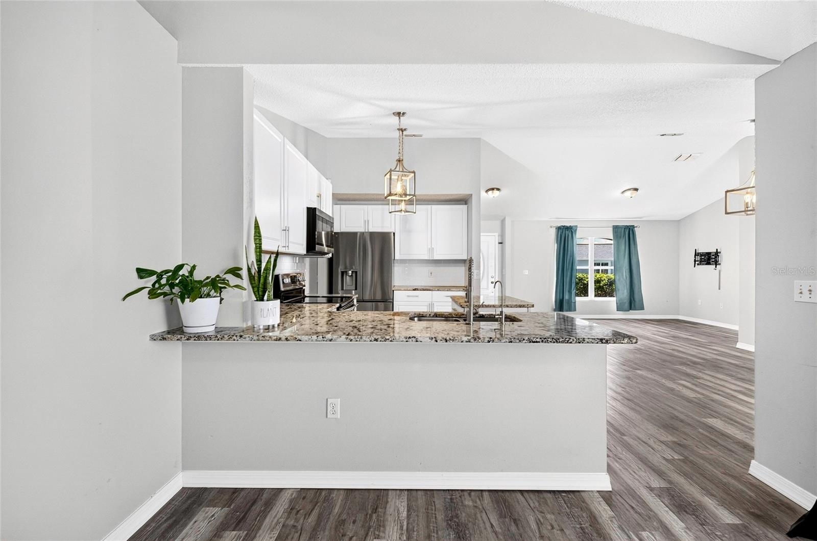 718 TOULON DR, KISSIMMEE, FL — photo 6