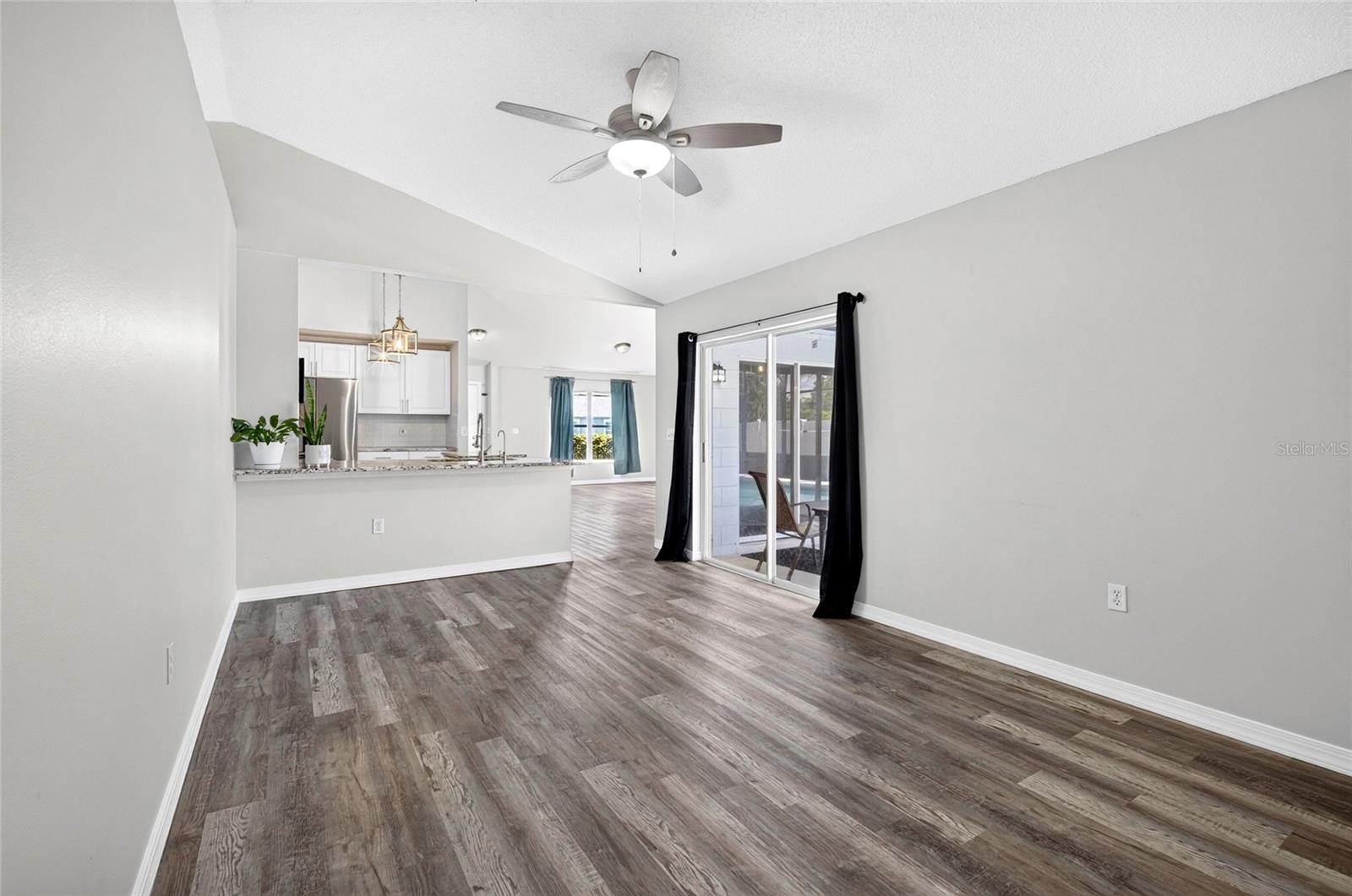 718 TOULON DR, KISSIMMEE, FL — photo 10