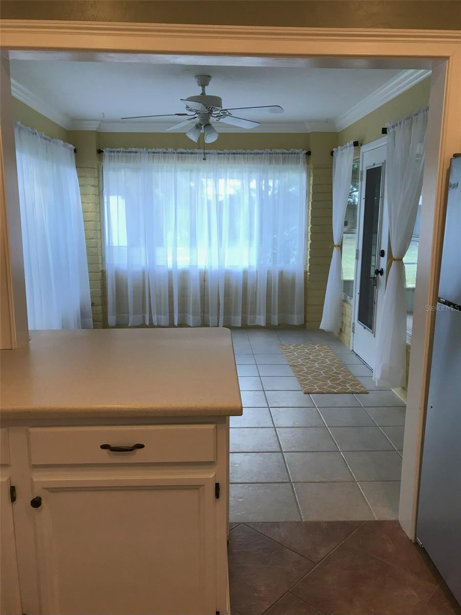 2165 SUNNYSIDE LN, SARASOTA, FL — photo 9