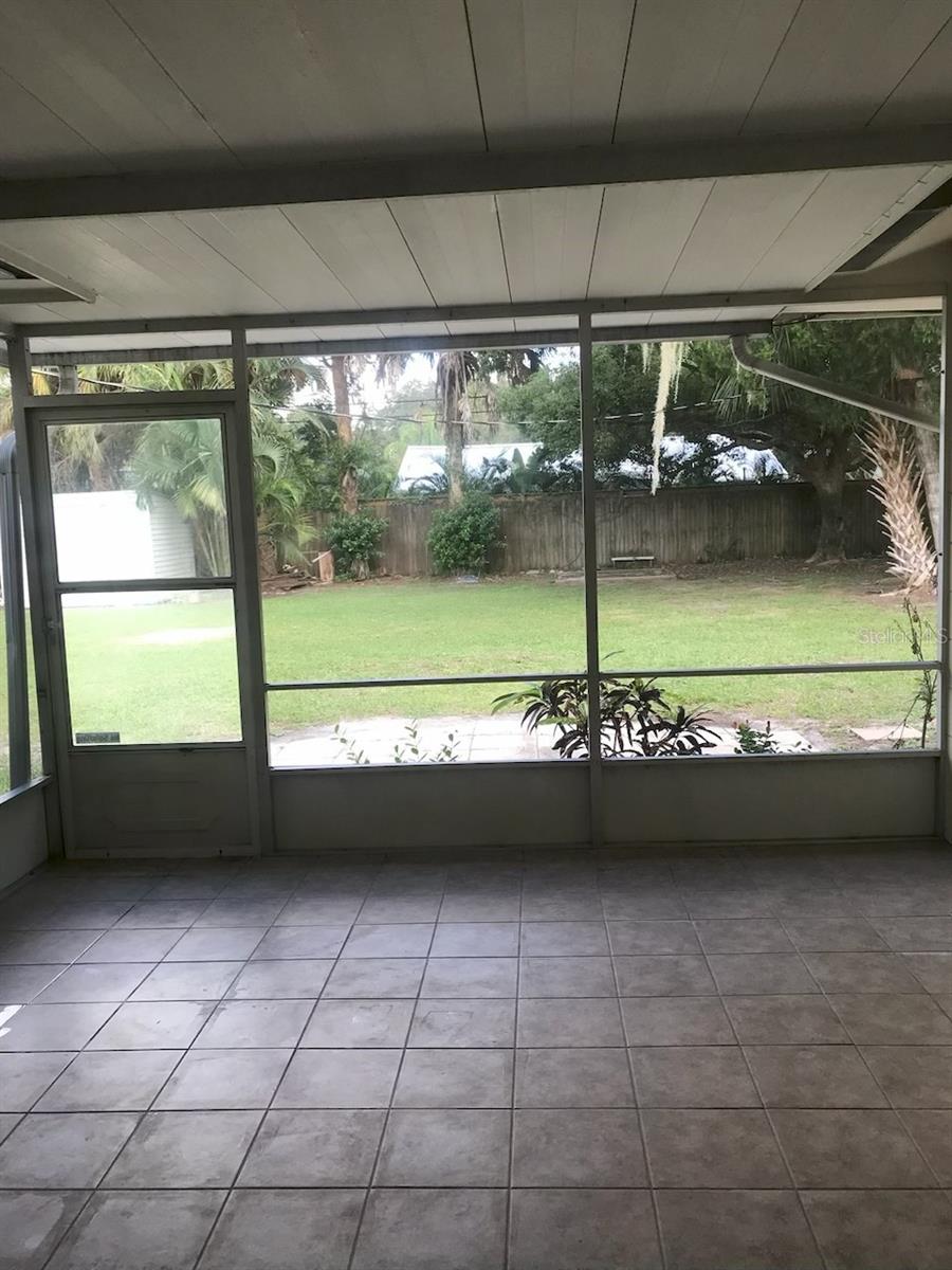 2165 SUNNYSIDE LN, SARASOTA, FL — photo 13