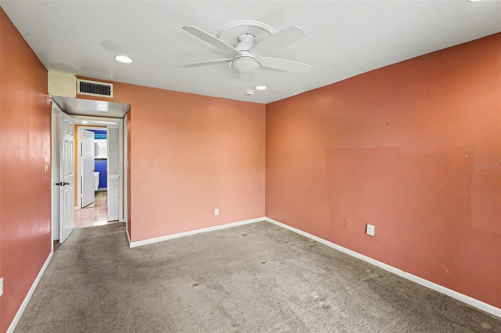 10755 VILLAGE CLUB CIR N #101, ST PETERSBURG, FL — photo 14