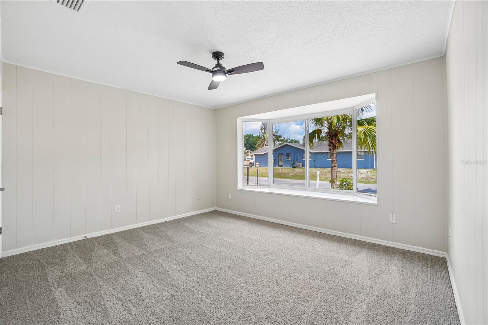 5609 EXECUTIVE DR, NEW PORT RICHEY, FL — photo 4