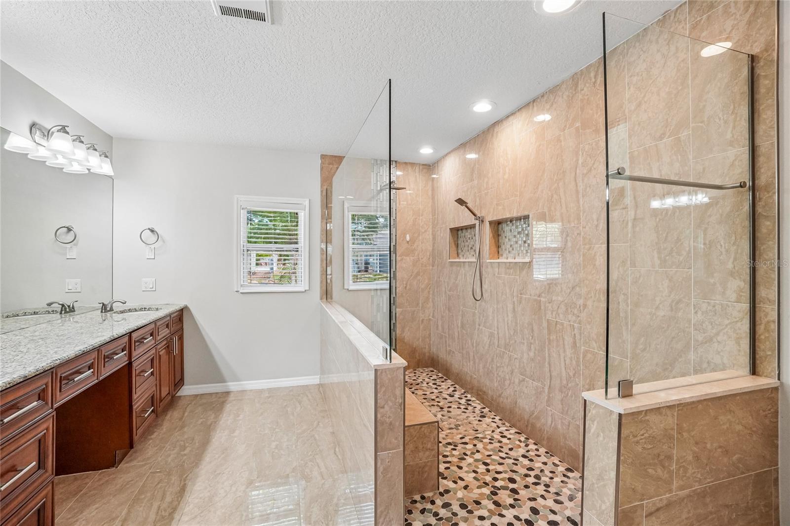 5609 EXECUTIVE DR, NEW PORT RICHEY, FL — photo 9