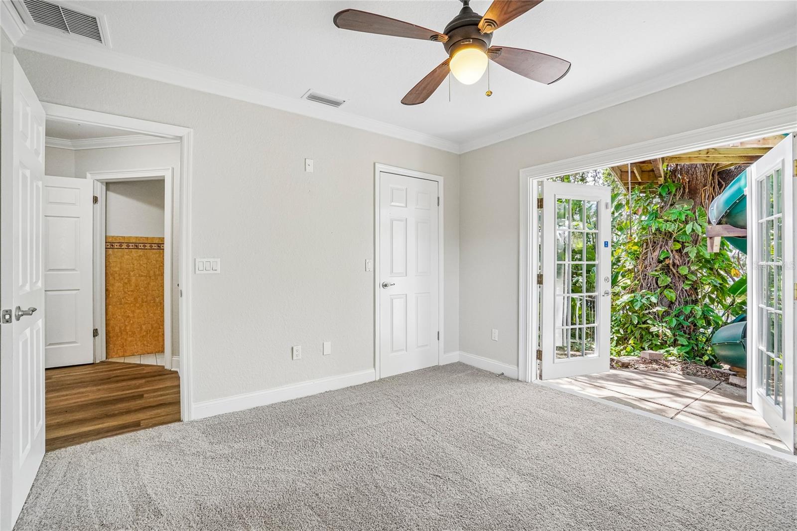 5609 EXECUTIVE DR, NEW PORT RICHEY, FL — photo 12