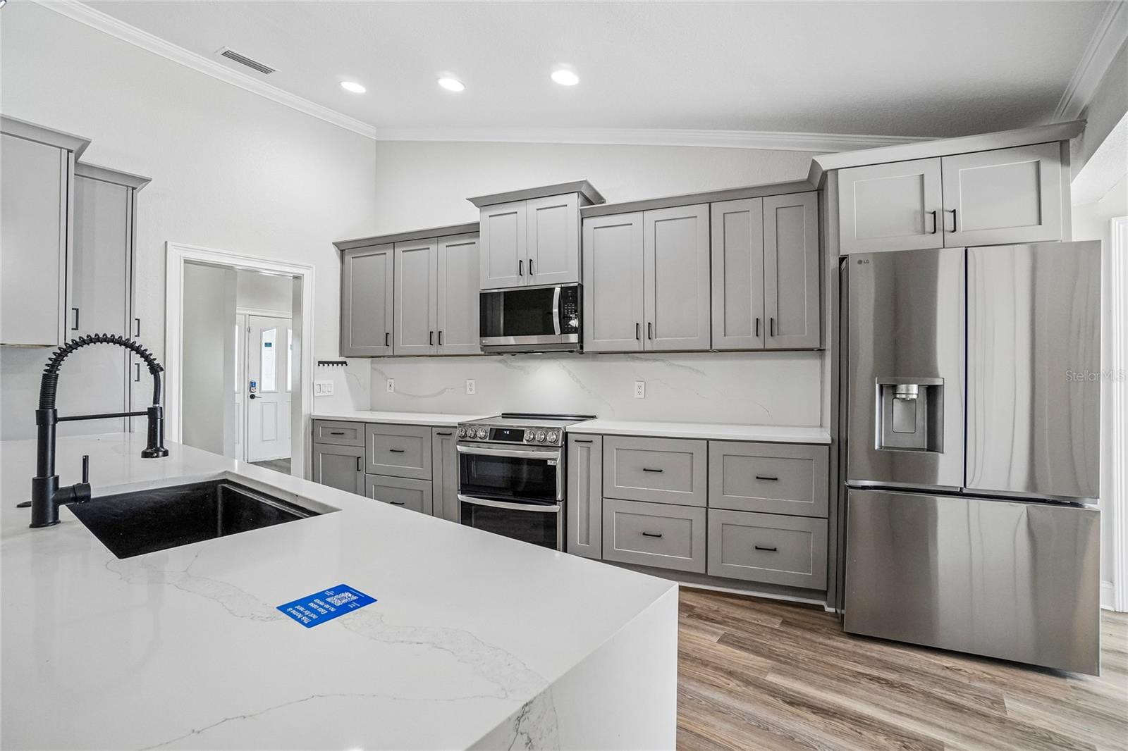 5609 EXECUTIVE DR, NEW PORT RICHEY, FL — photo 13