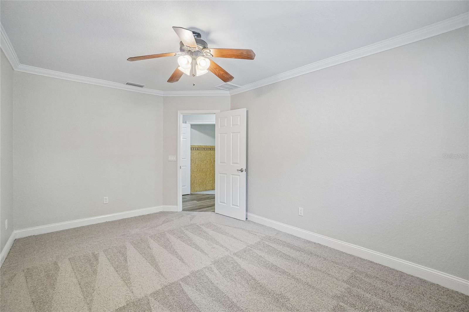 5609 EXECUTIVE DR, NEW PORT RICHEY, FL — photo 28