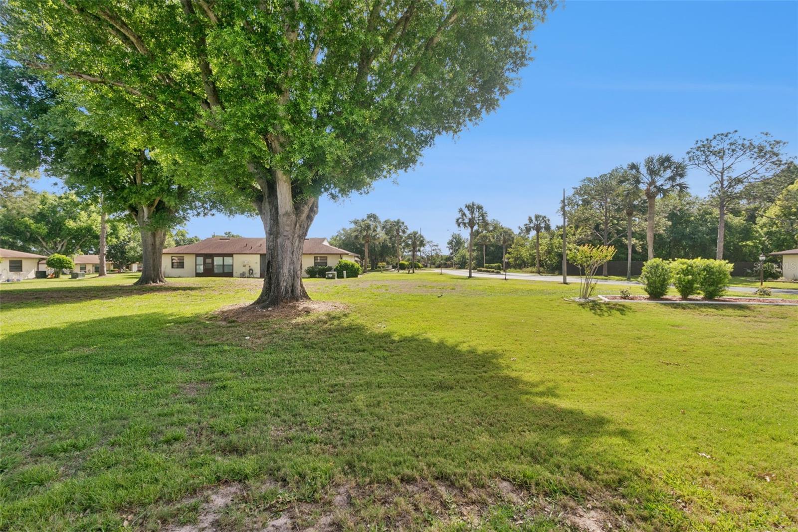 12418 ORANGEWOOD CIR, TAVARES, FL — photo 49