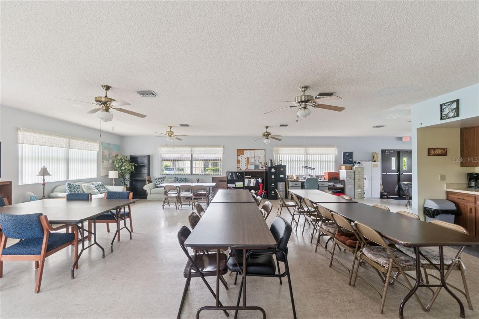 12418 ORANGEWOOD CIR, TAVARES, FL — photo 52