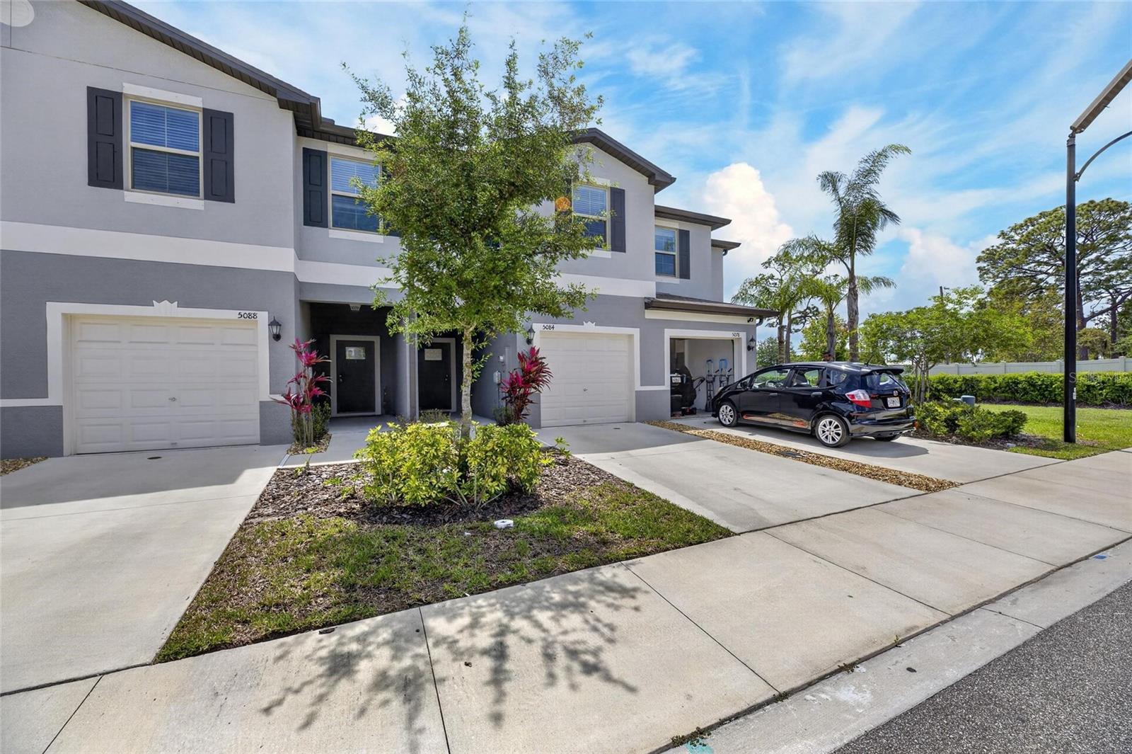 5084 FORUM BLVD, HOLIDAY, FL — photo 3