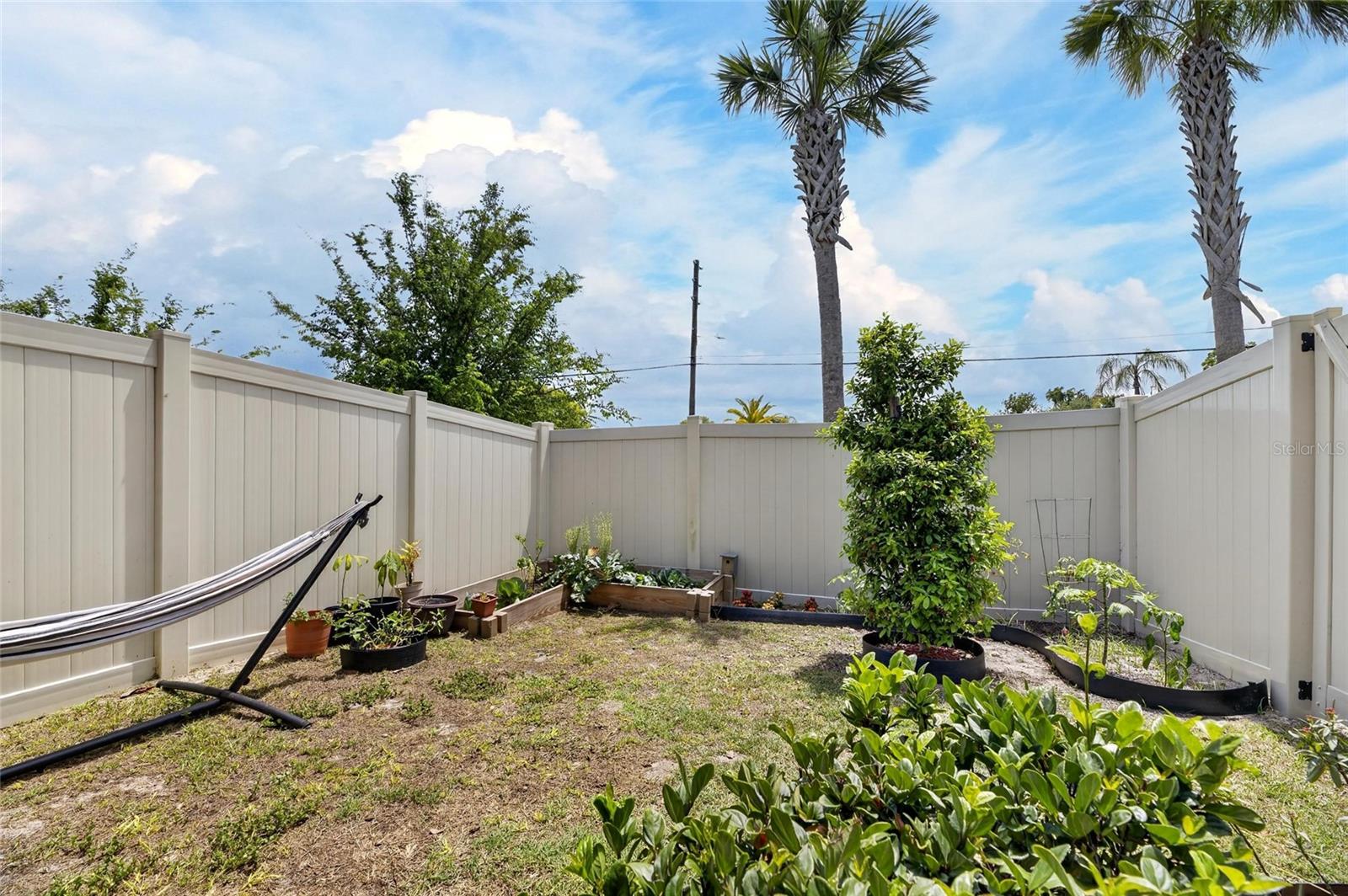 5084 FORUM BLVD, HOLIDAY, FL — photo 57