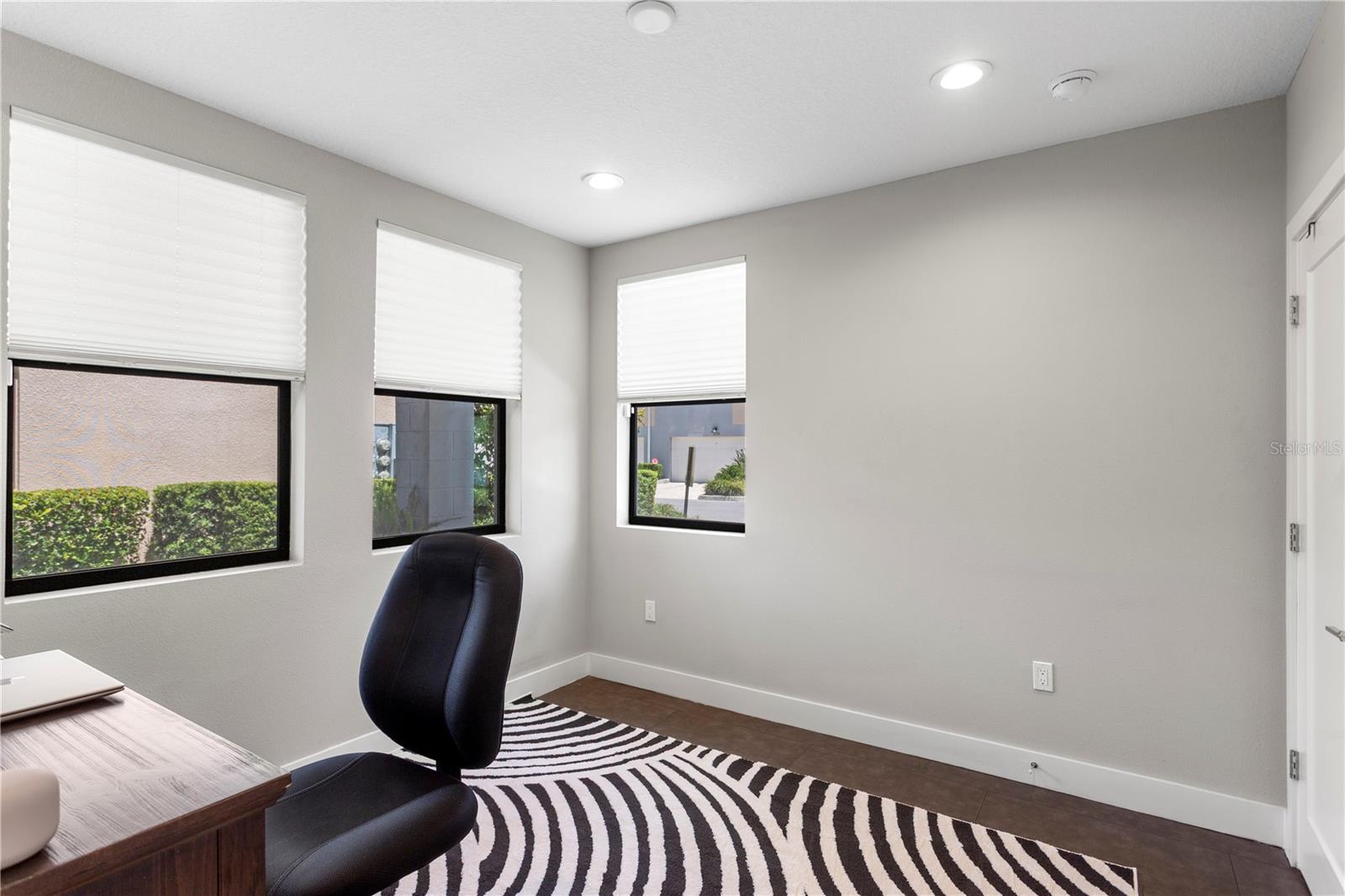2521 11TH PL N, ST PETERSBURG, FL — photo 16