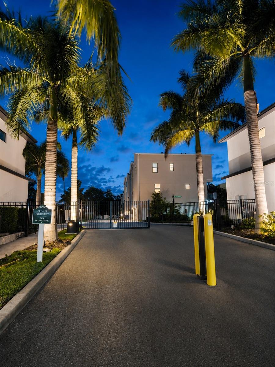 2521 11TH PL N, ST PETERSBURG, FL — photo 44