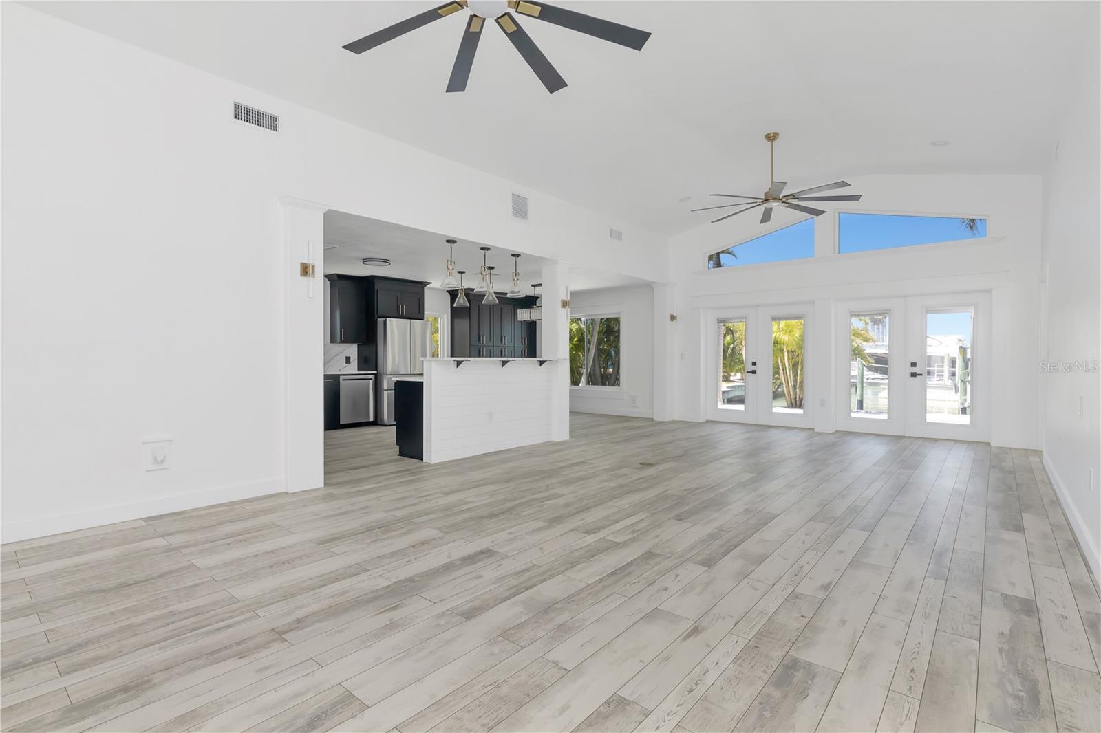 308 173RD AVE E, NORTH REDINGTON BEACH, FL — photo 17