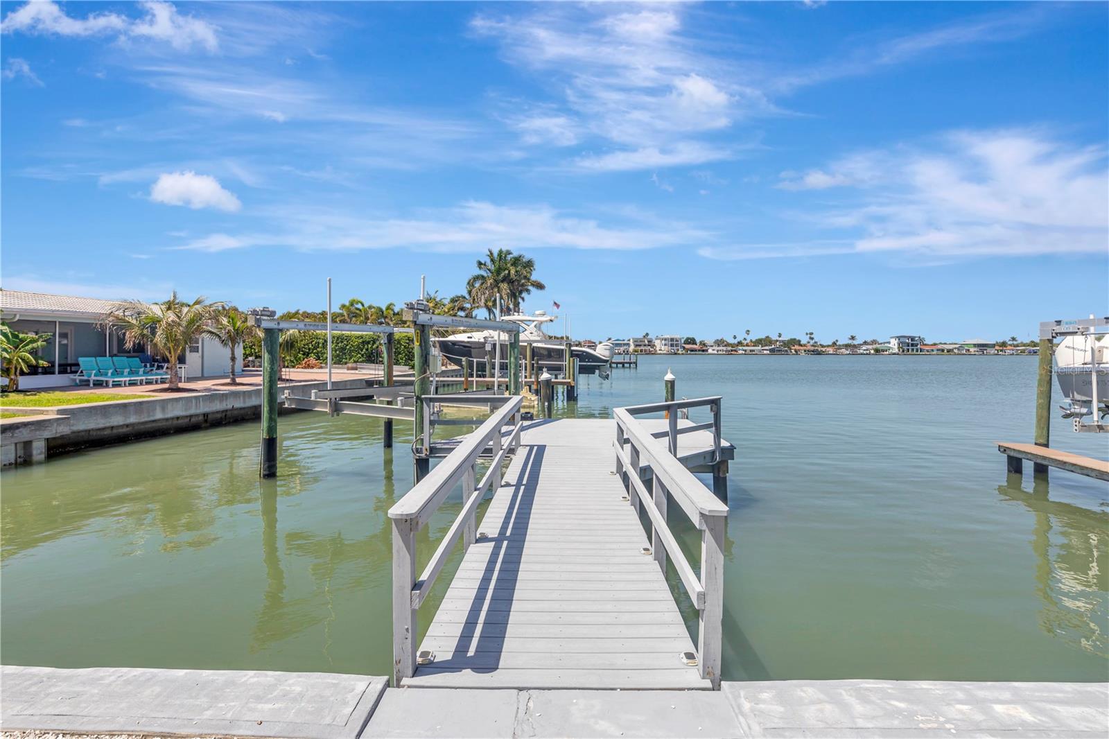 308 173RD AVE E, NORTH REDINGTON BEACH, FL — photo 37