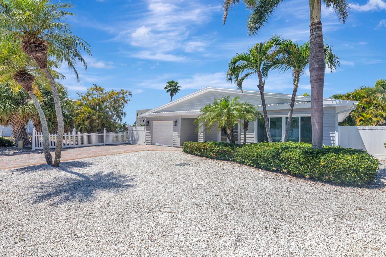 308 173RD AVE E, NORTH REDINGTON BEACH, FL — photo 5