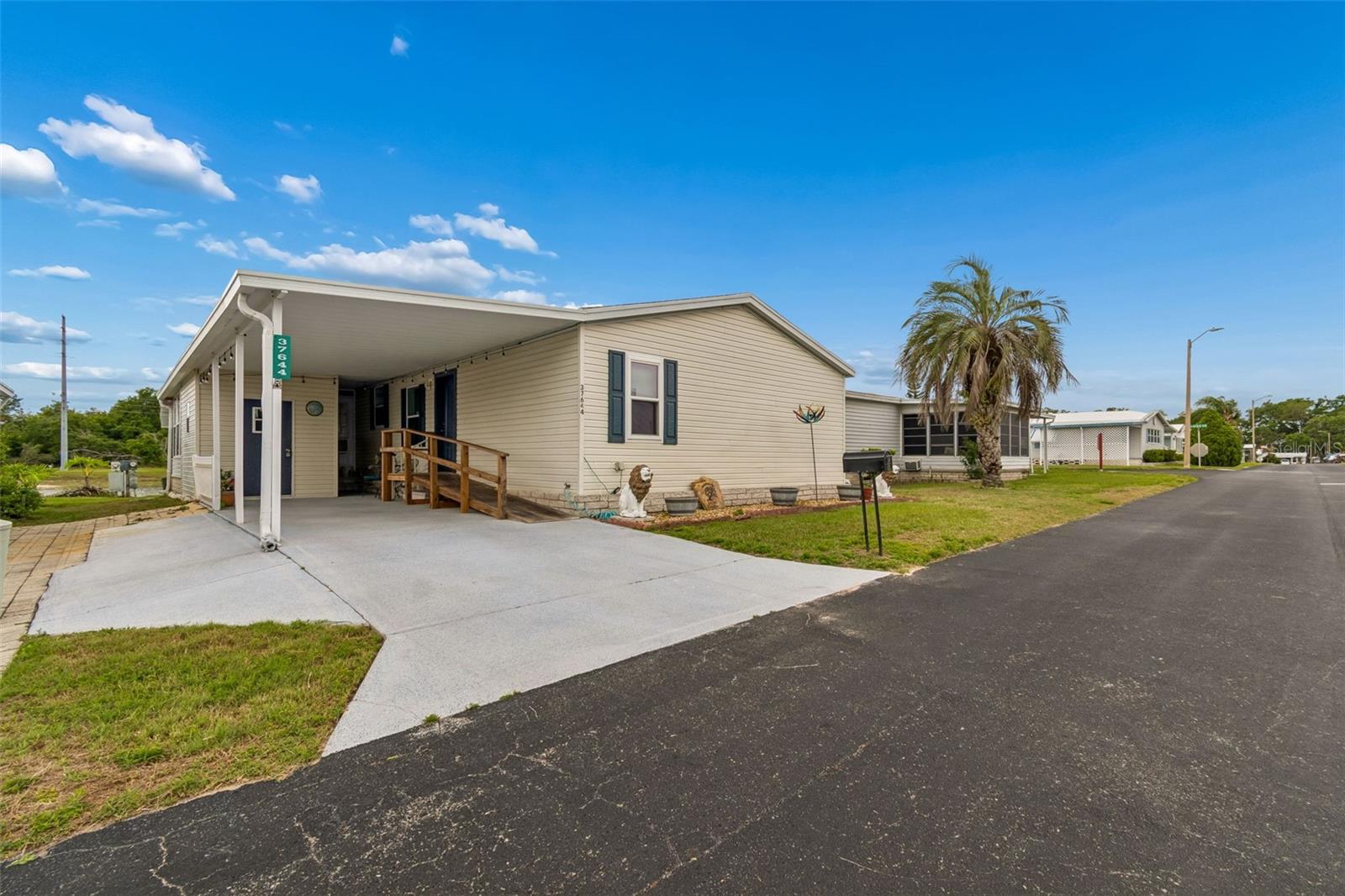 37644 PINATA AVE, ZEPHYRHILLS, FL — photo 10
