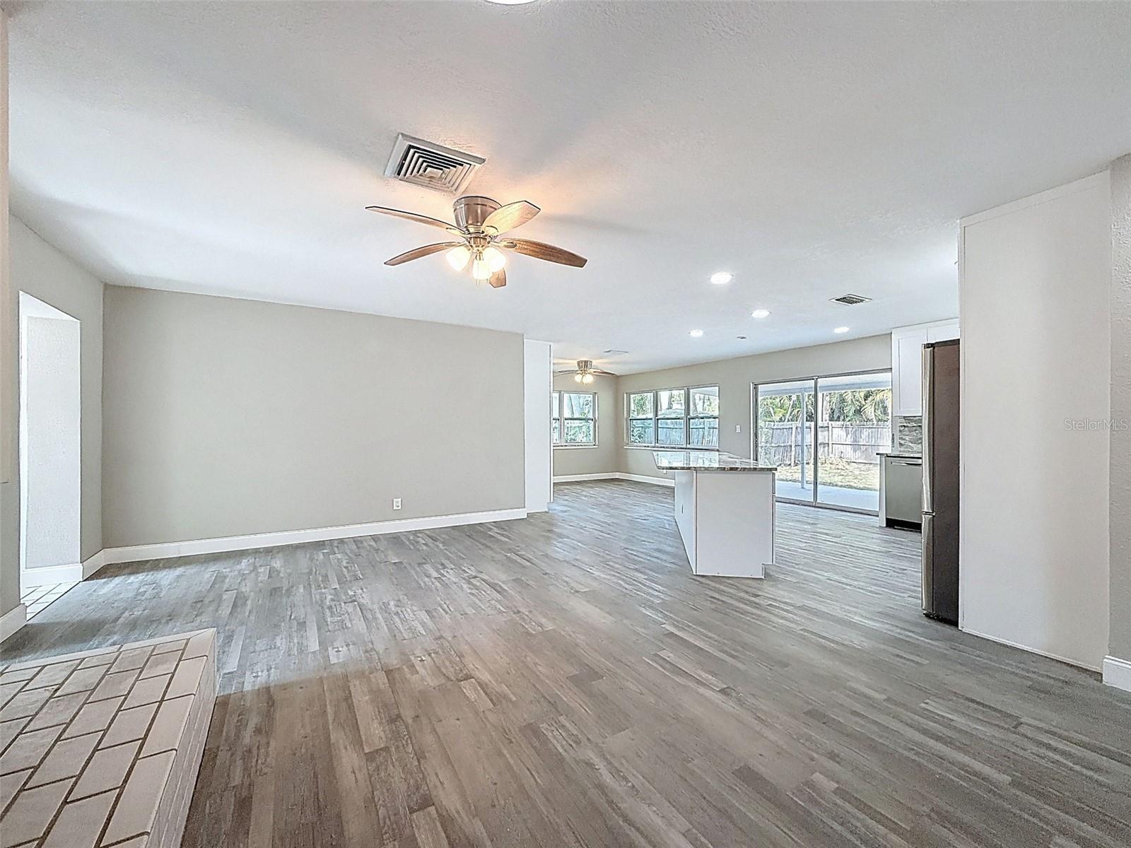 4221 SHORE ACRES BLVD NE, ST PETERSBURG, FL — photo 7
