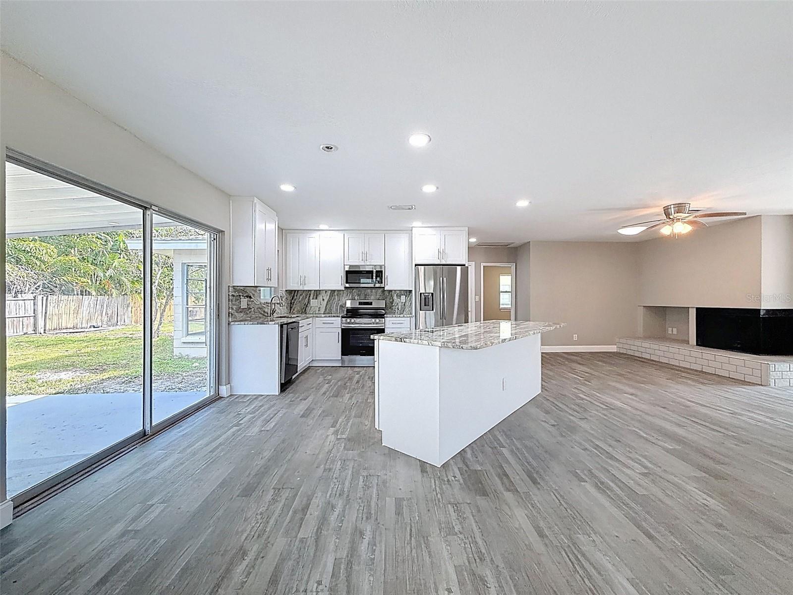 4221 SHORE ACRES BLVD NE, ST PETERSBURG, FL — photo 10