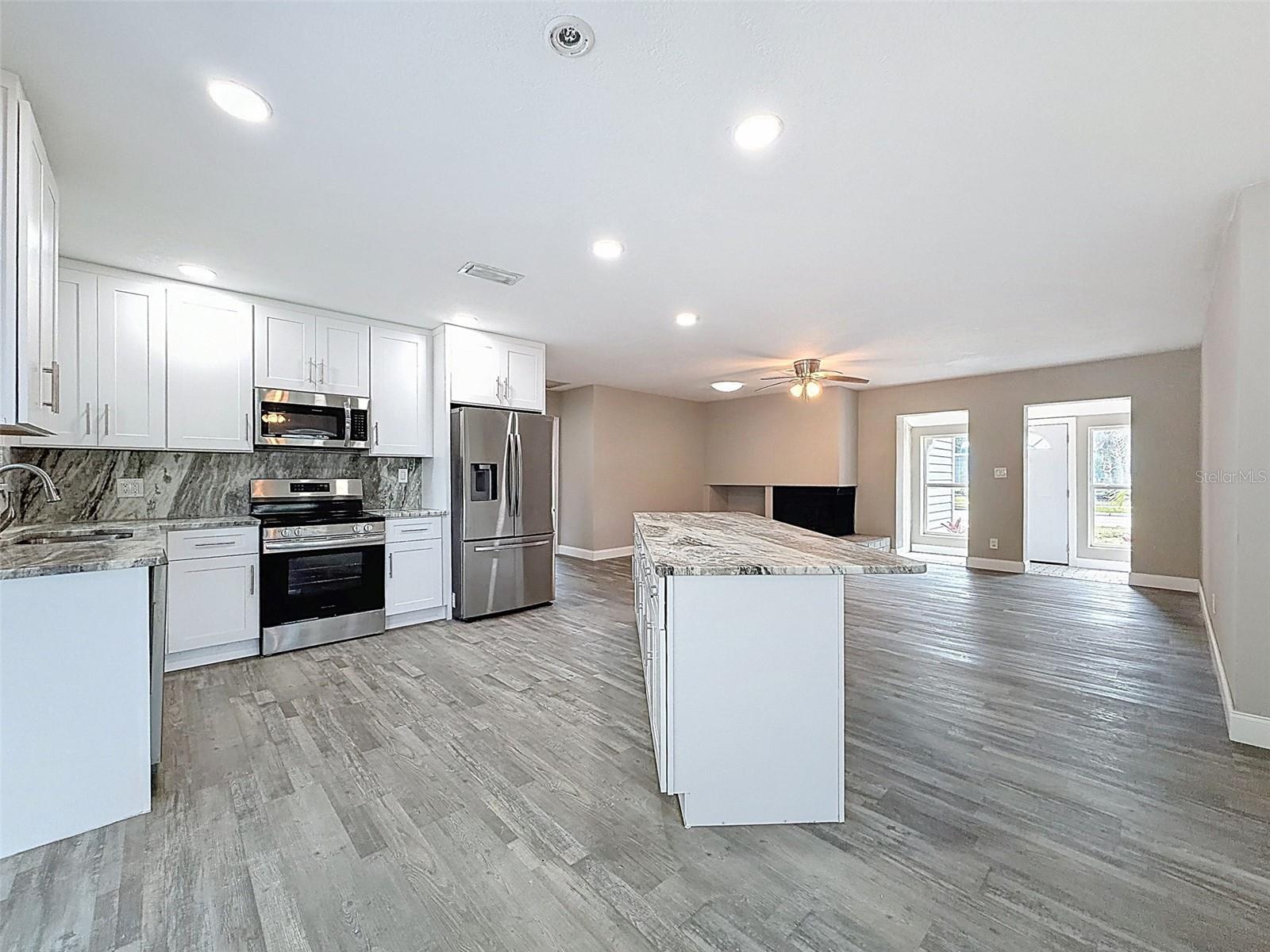 4221 SHORE ACRES BLVD NE, ST PETERSBURG, FL — photo 11