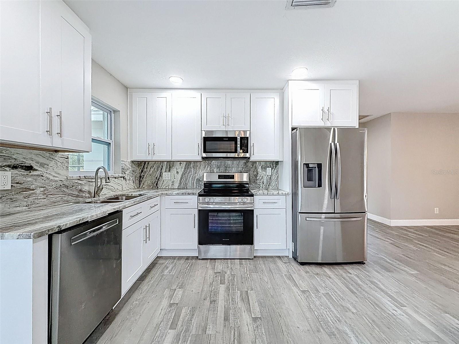4221 SHORE ACRES BLVD NE, ST PETERSBURG, FL — photo 13