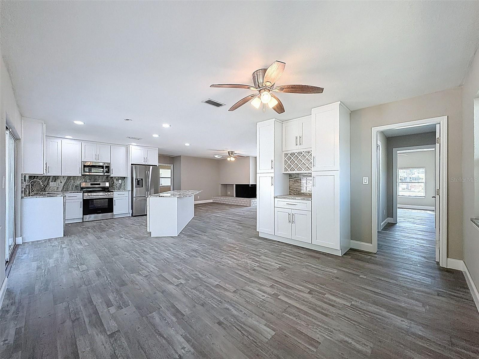 4221 SHORE ACRES BLVD NE, ST PETERSBURG, FL — photo 17