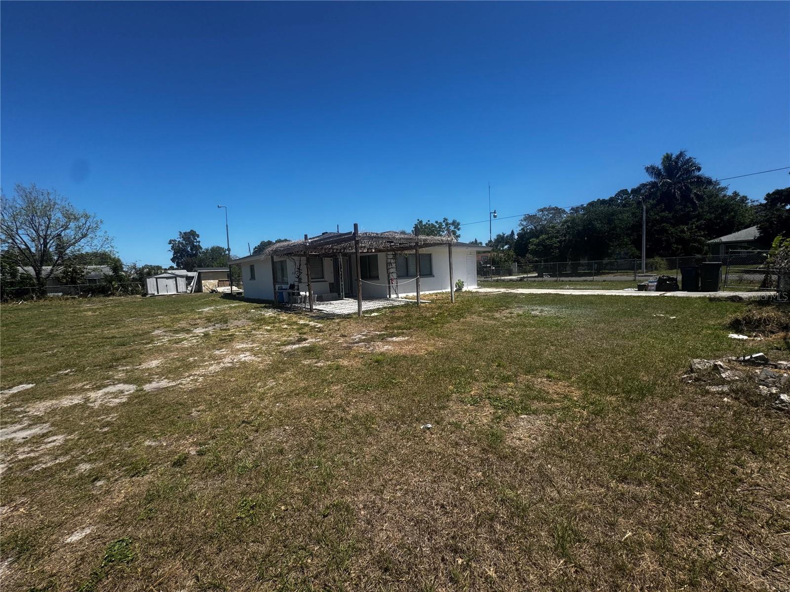 121 33RD AVE E, BRADENTON, FL — photo 4