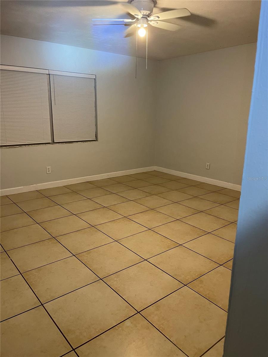 121 33RD AVE E, BRADENTON, FL — photo 21