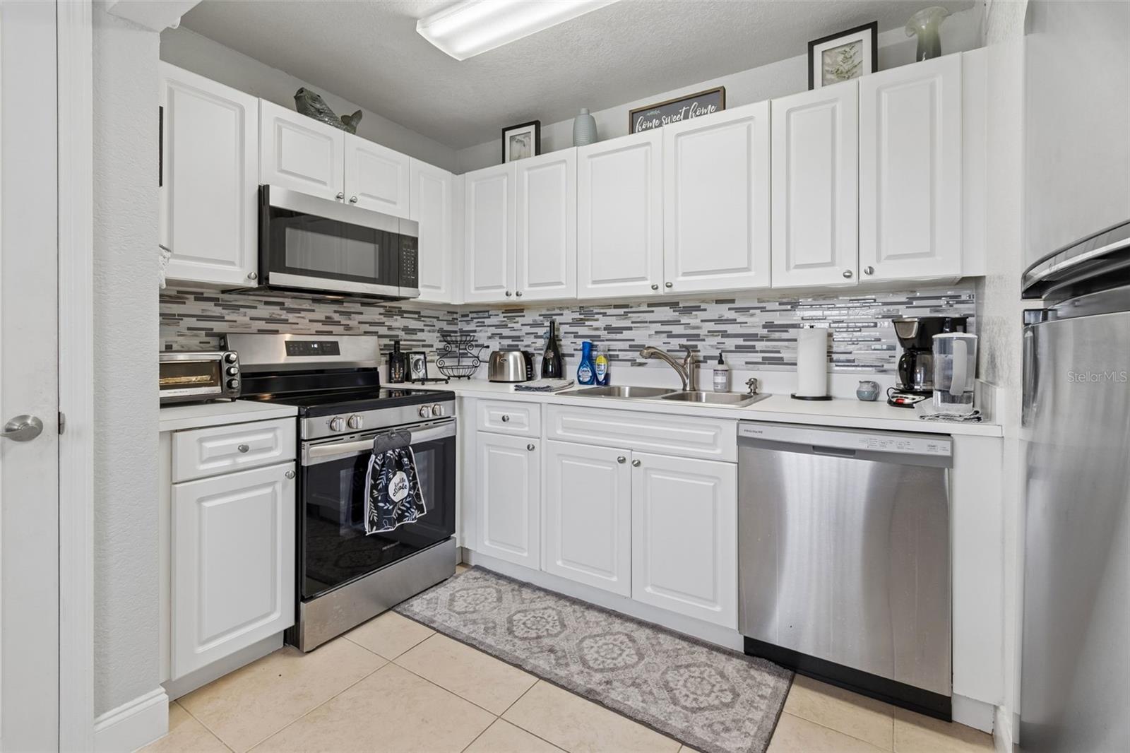 13765 JUNIPER BLOSSOM DR #101, TAMPA, FL — photo 19