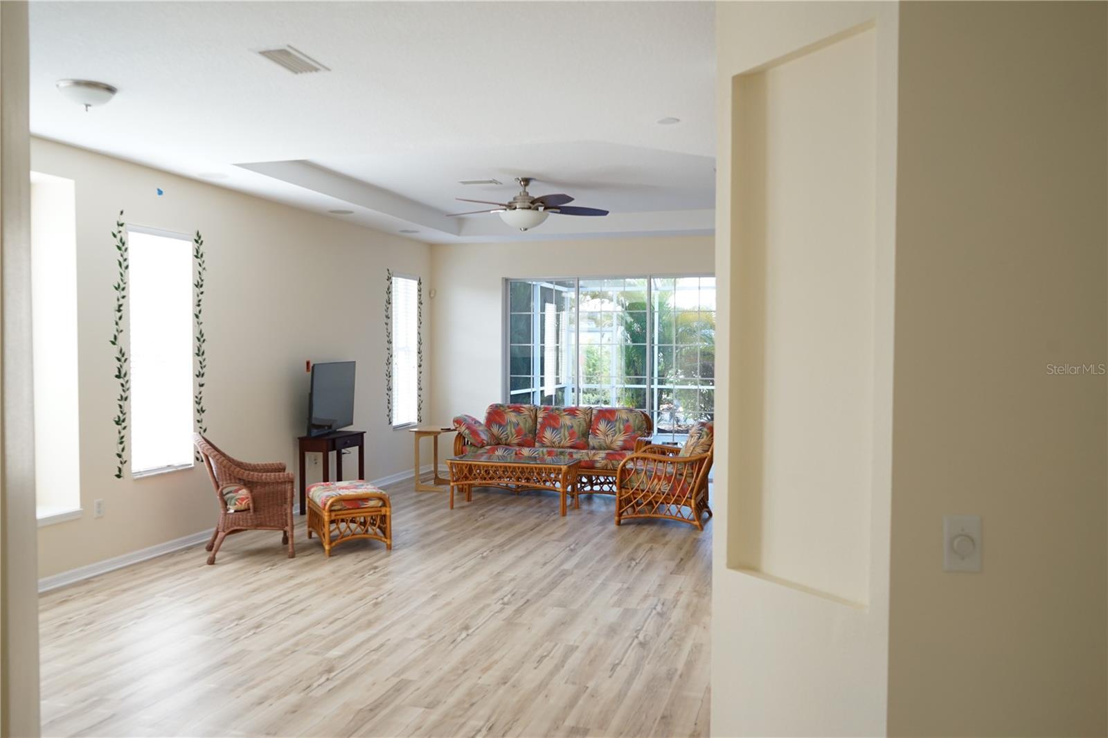 201 SUNSET CREST CT, APOLLO BEACH, FL — photo 10