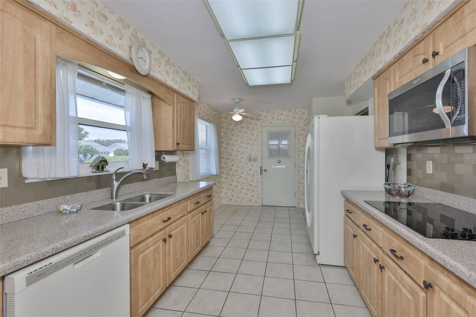 1525 ALLEGHENY DR, SUN CITY CENTER, FL — photo 27