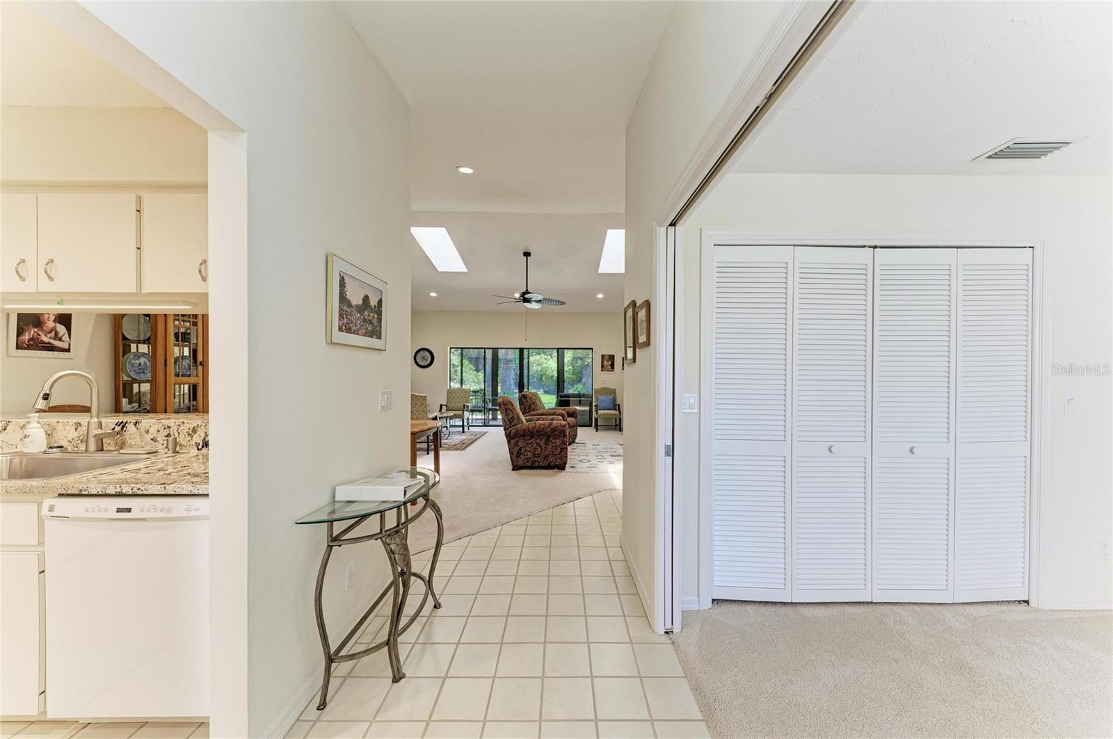 3946 WILSHIRE CIR E #168, SARASOTA, FL — photo 6