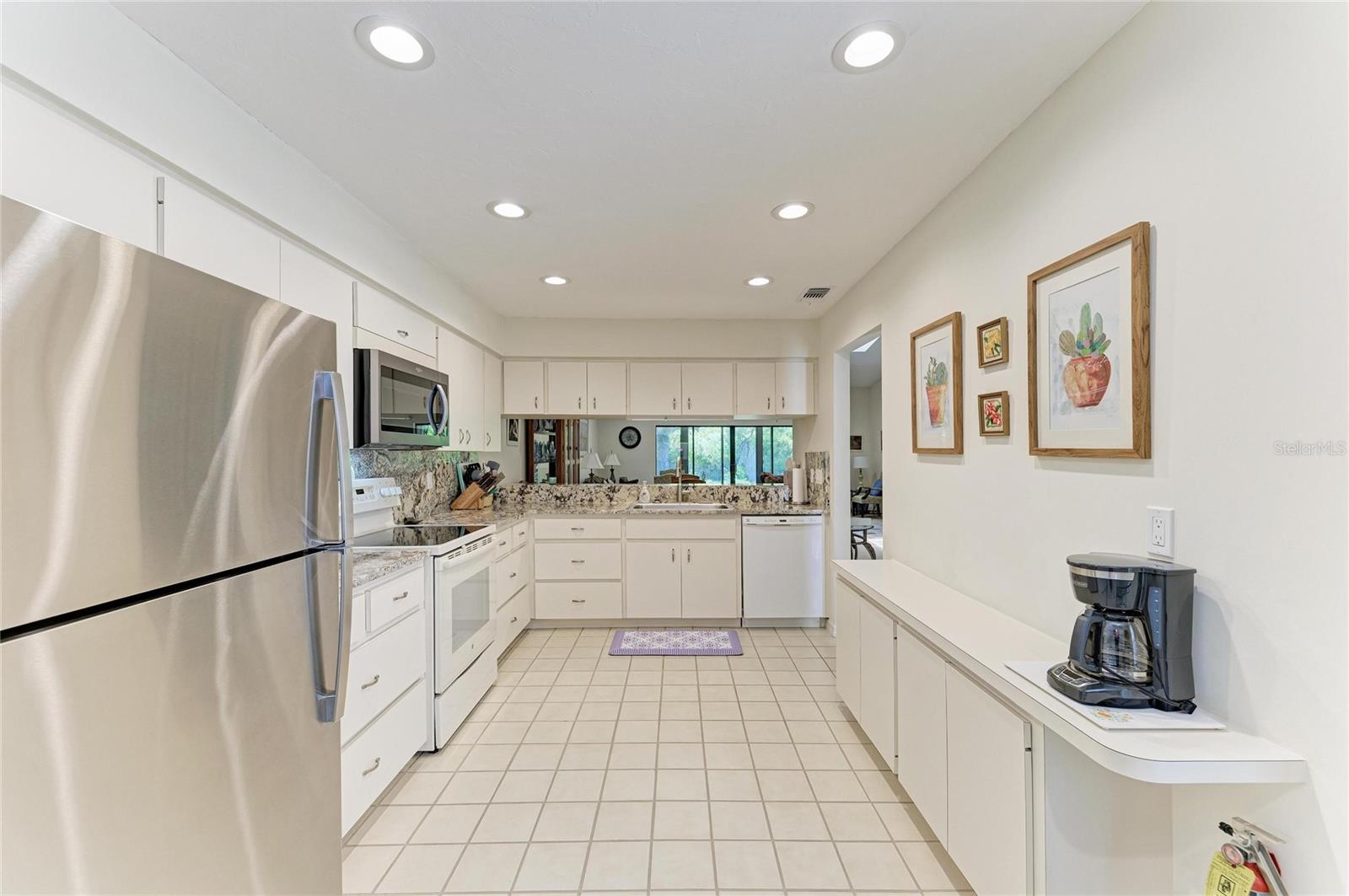 3946 WILSHIRE CIR E #168, SARASOTA, FL — photo 15
