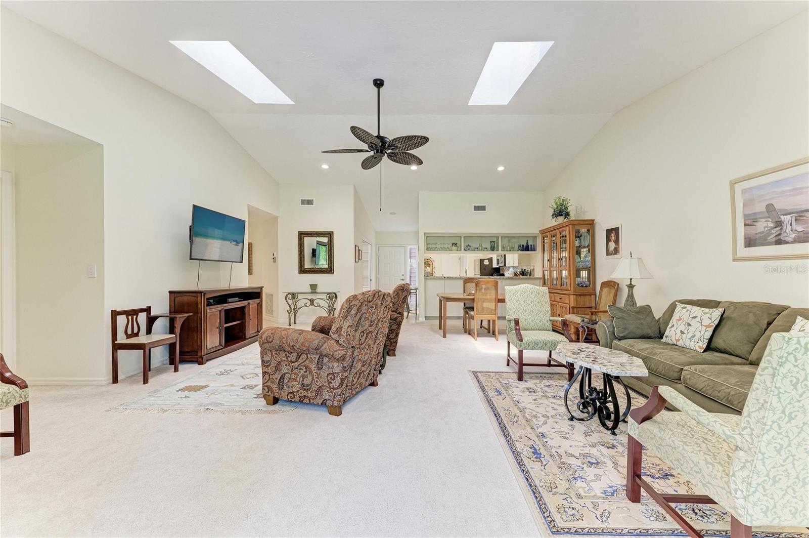 3946 WILSHIRE CIR E #168, SARASOTA, FL — photo 32
