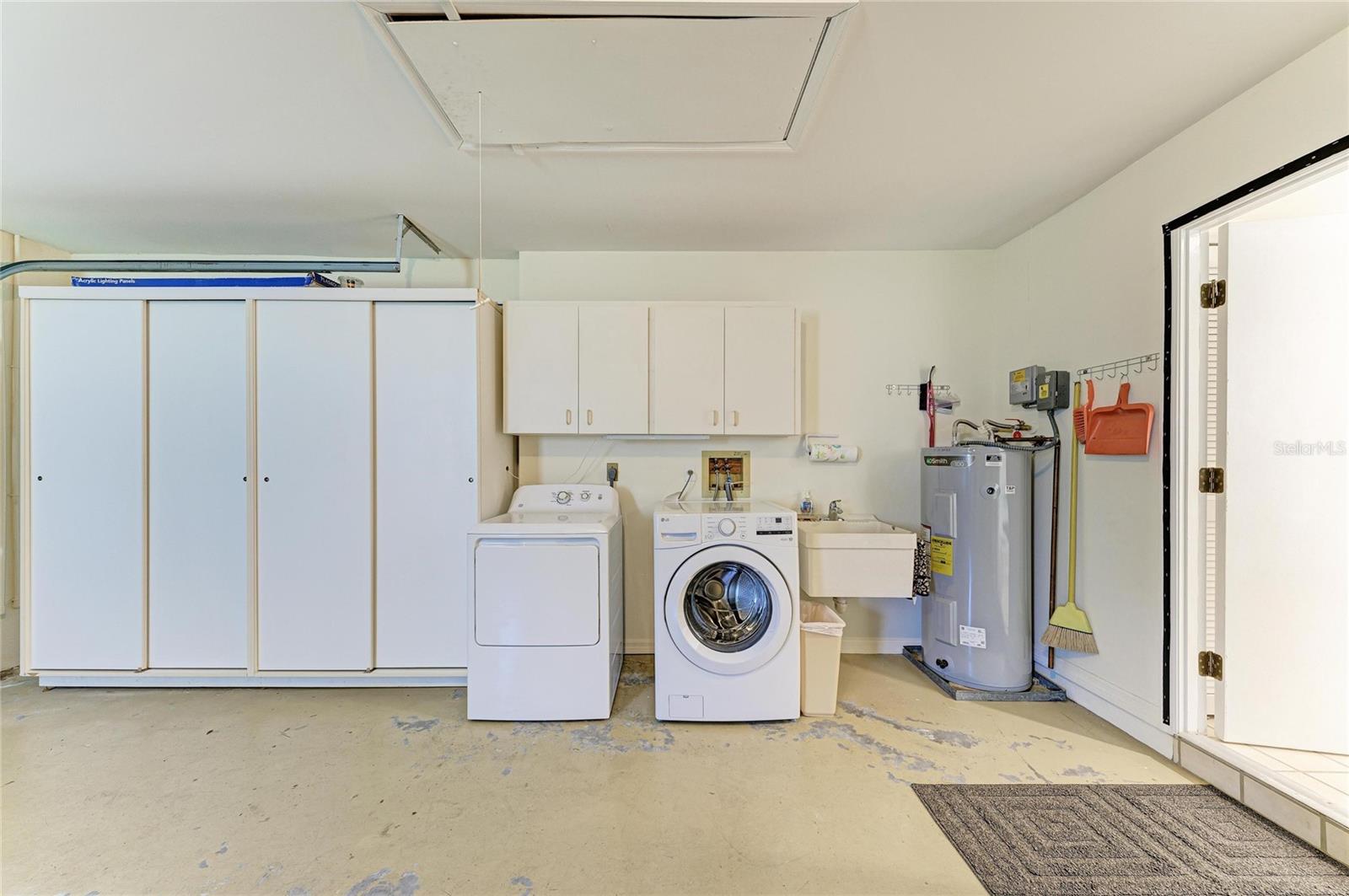 3946 WILSHIRE CIR E #168, SARASOTA, FL — photo 35