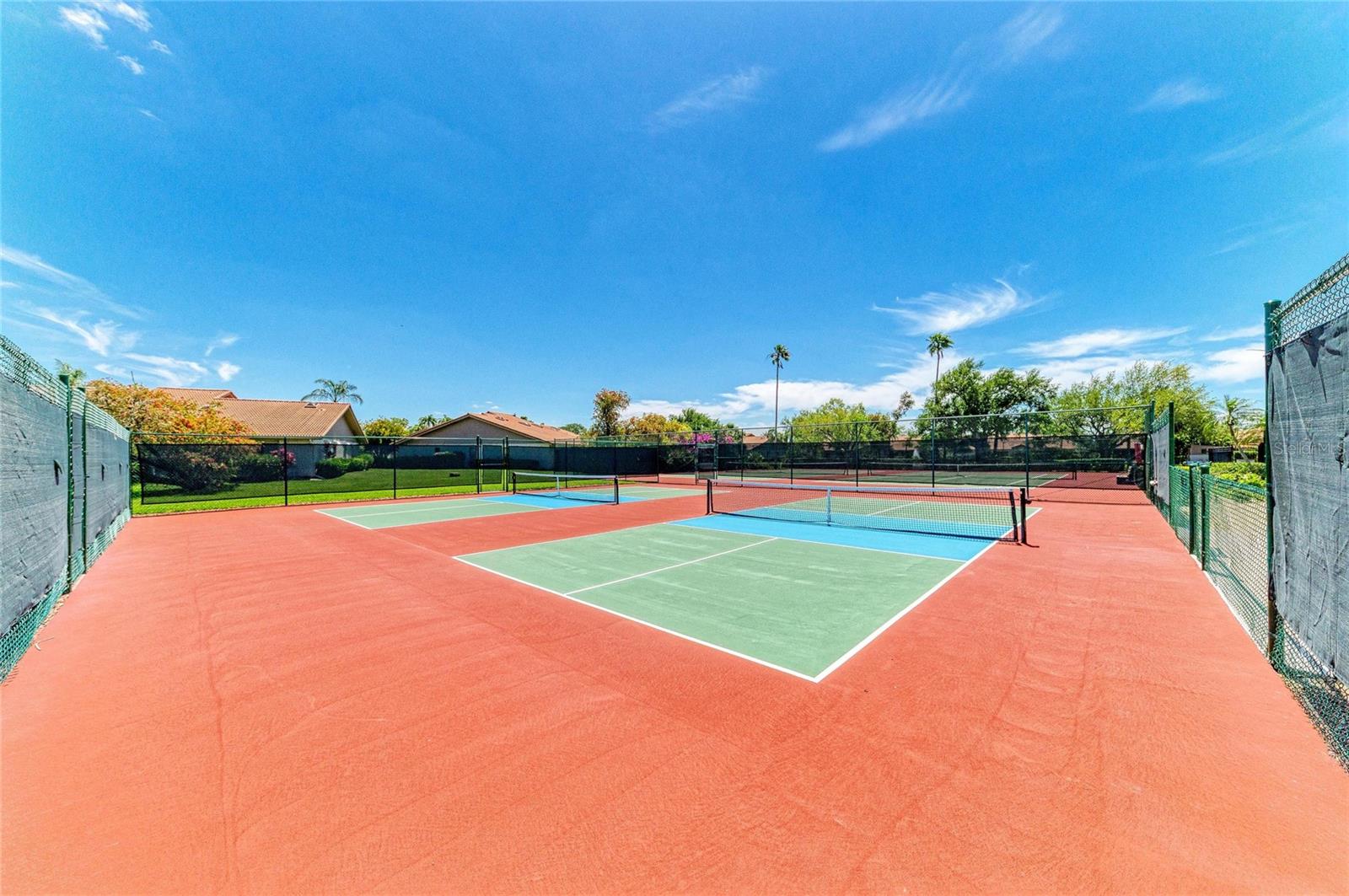 3946 WILSHIRE CIR E #168, SARASOTA, FL — photo 44