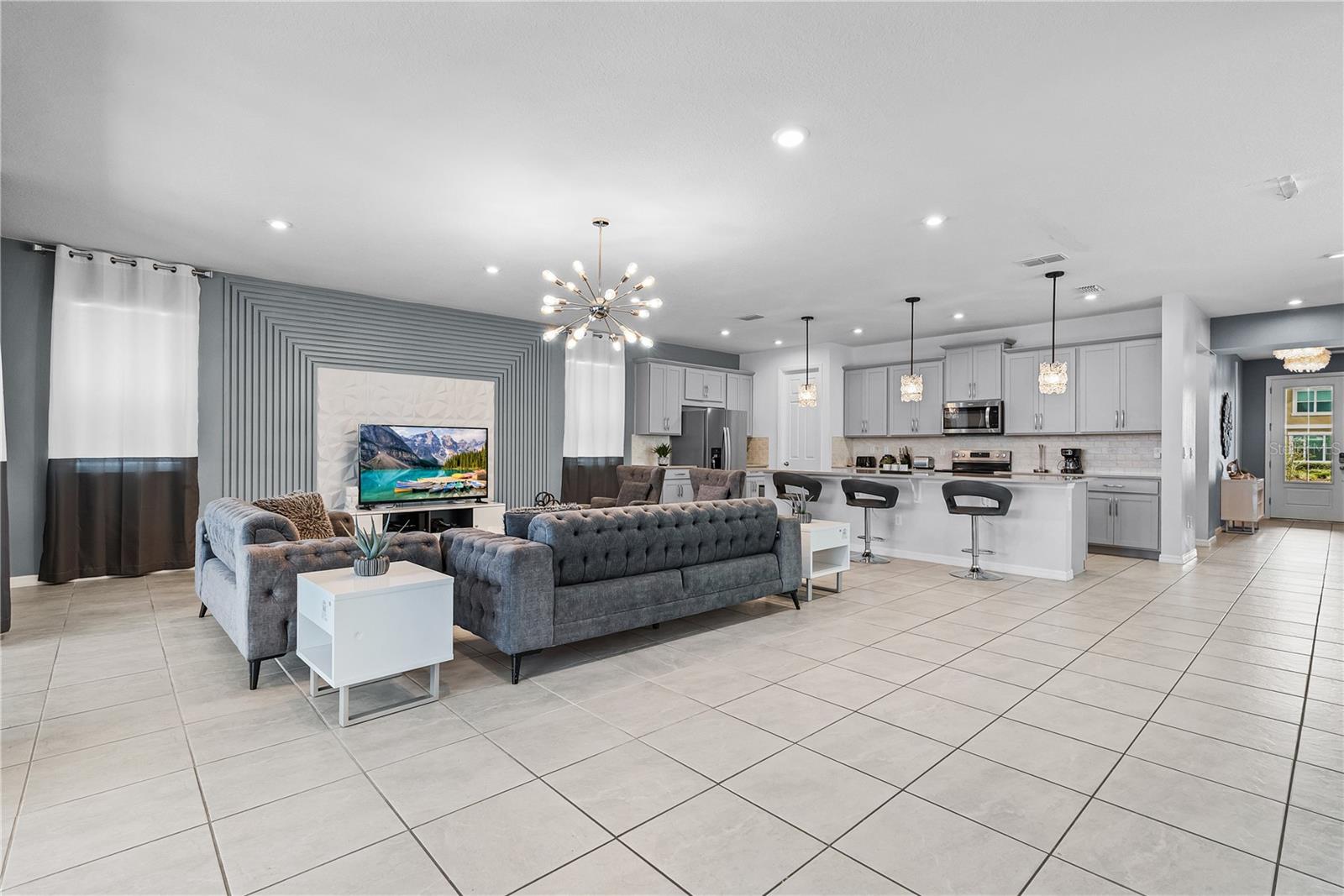 8915 TROPICAL HAVEN CT, KISSIMMEE, FL — photo 4