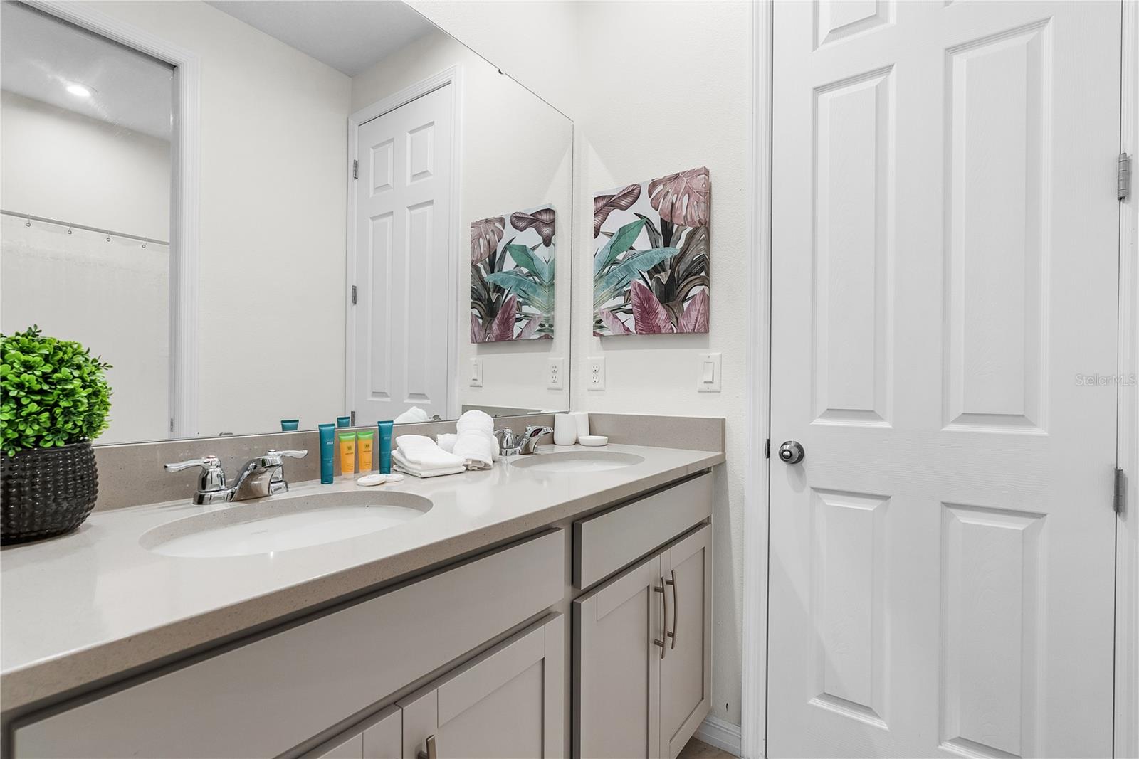 8915 TROPICAL HAVEN CT, KISSIMMEE, FL — photo 41