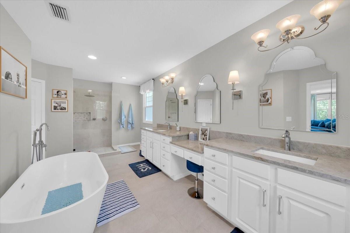 5913 FLATWOODS MANOR CIR, LITHIA, FL — photo 19