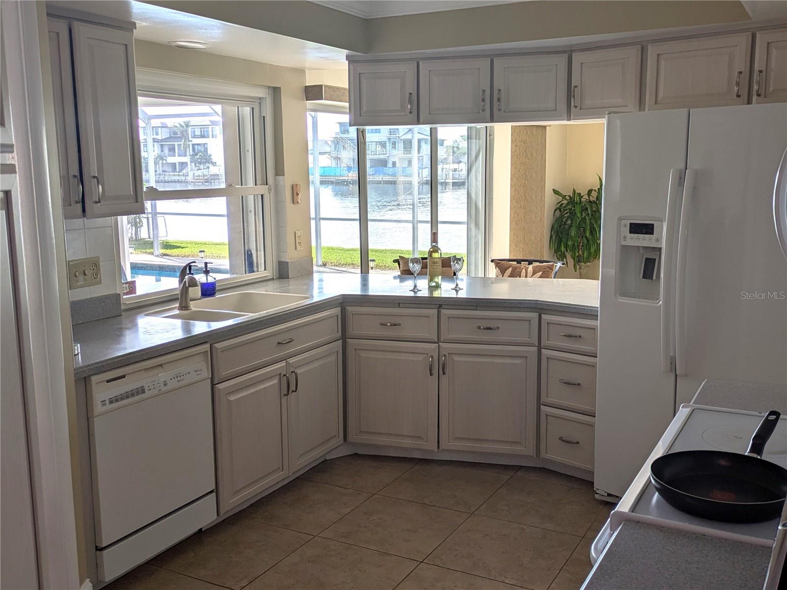 212 POINCIANA LN, LARGO, FL — photo 7